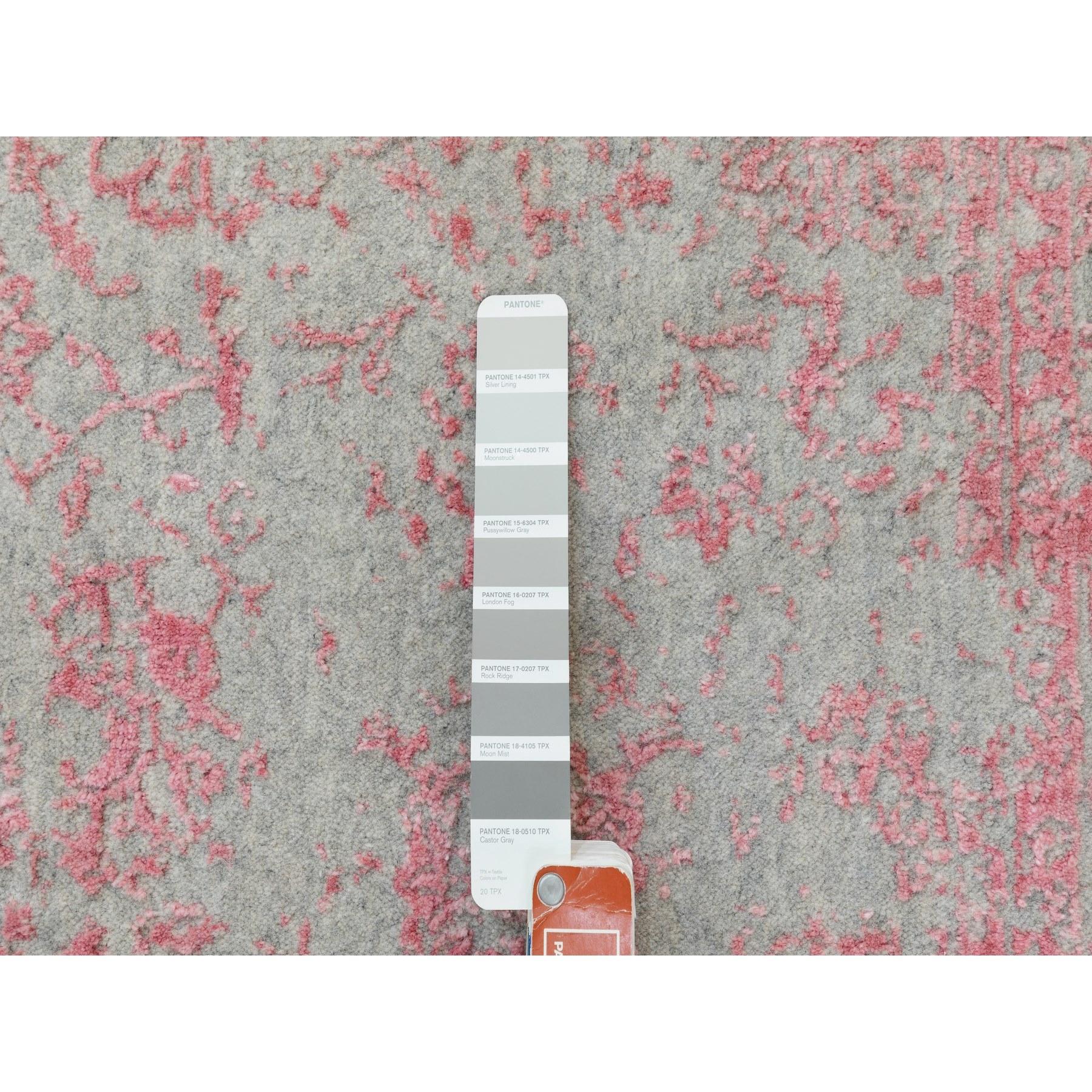 Seta Tappeto rosa 6'x9' lavorato a mano in lana jacquard e seta artistica con design all over in vendita