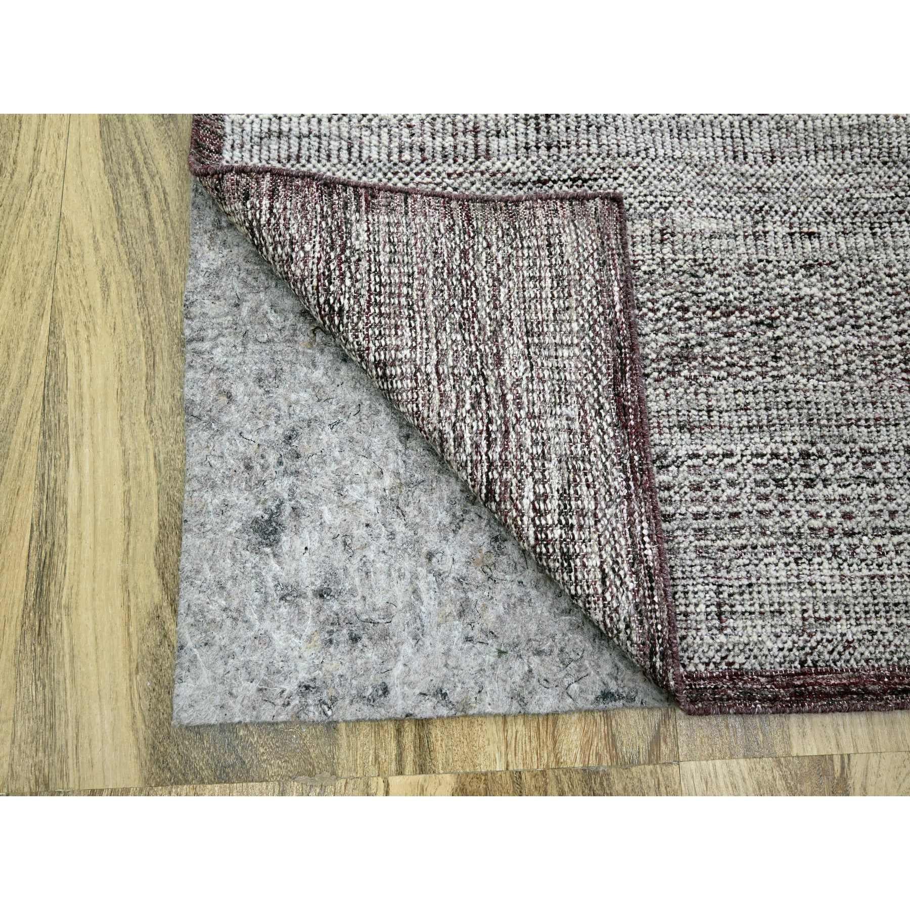 6'x9' Roter & weißer handgeknüpfter orientalischer Teppich aus reiner Wolle mit oxidiertem Grasdesign (Indisch) im Angebot