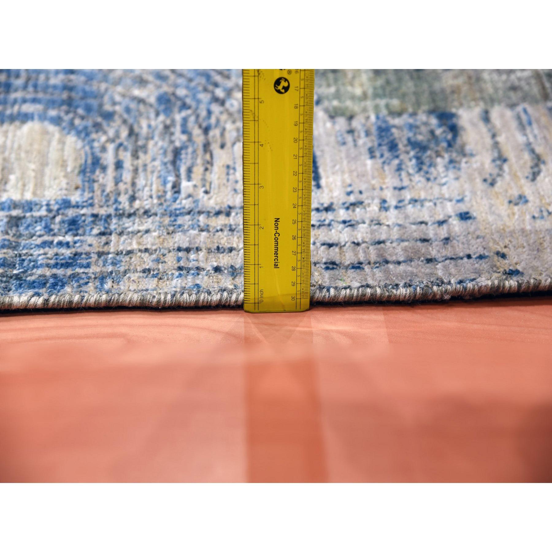 6'x9' THE INTERTWINED PASSAGE Tappeto orientale in lana testurizzata annodato a mano in seta in vendita 2