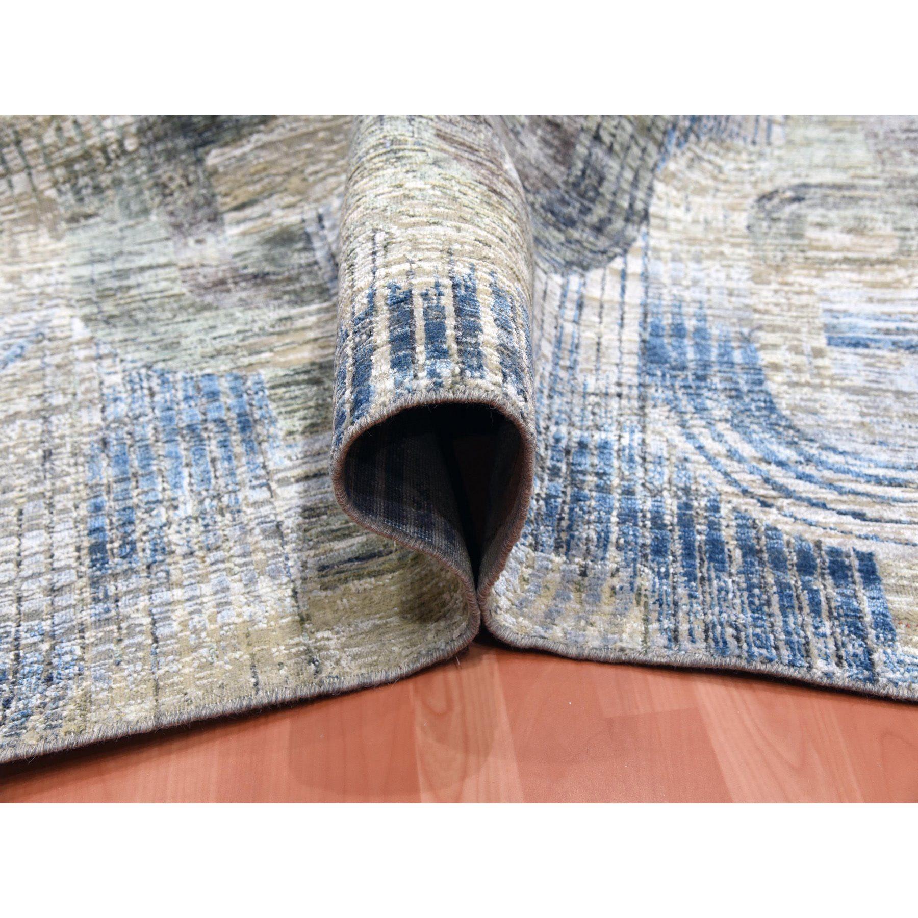 Annodato a mano 6'x9' THE INTERTWINED PASSAGE Tappeto orientale in lana testurizzata annodato a mano in seta in vendita