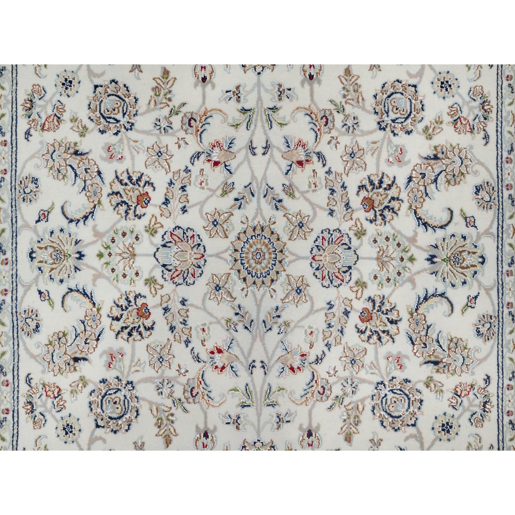 6'x9' White Nain with All Over Flower Design Wool and Silk Hand Knotted Rug For Sale 2