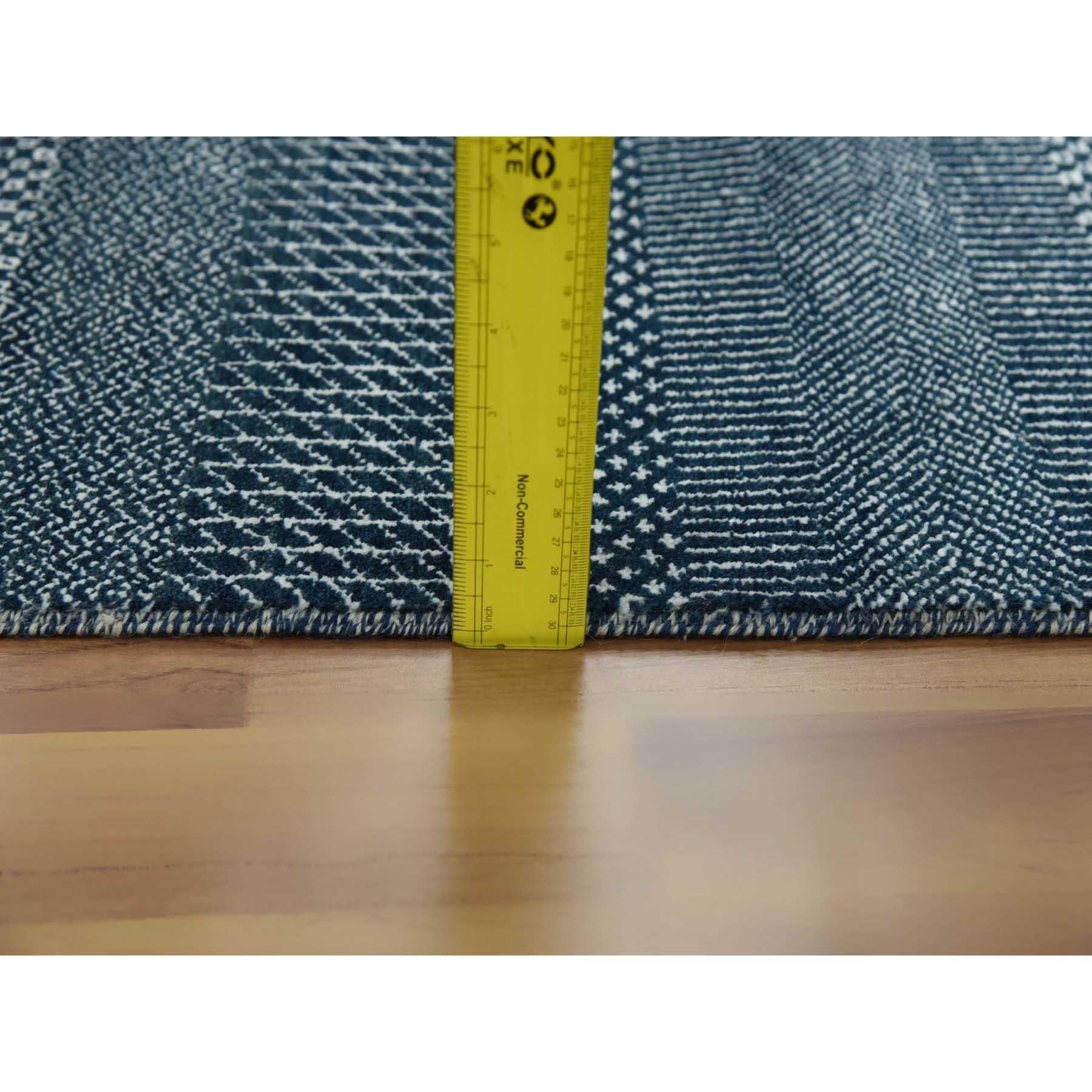 6'x9' Yankees Blau Wolle und Seide Hand geknüpft Gras Design Orientteppich im Angebot 3