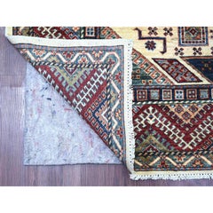 6'x9'1" Elfenbeinfarbener „Afghan Super Kazak“-Teppich mit Sherwan-Muster, handgeknüpft aus Wolle