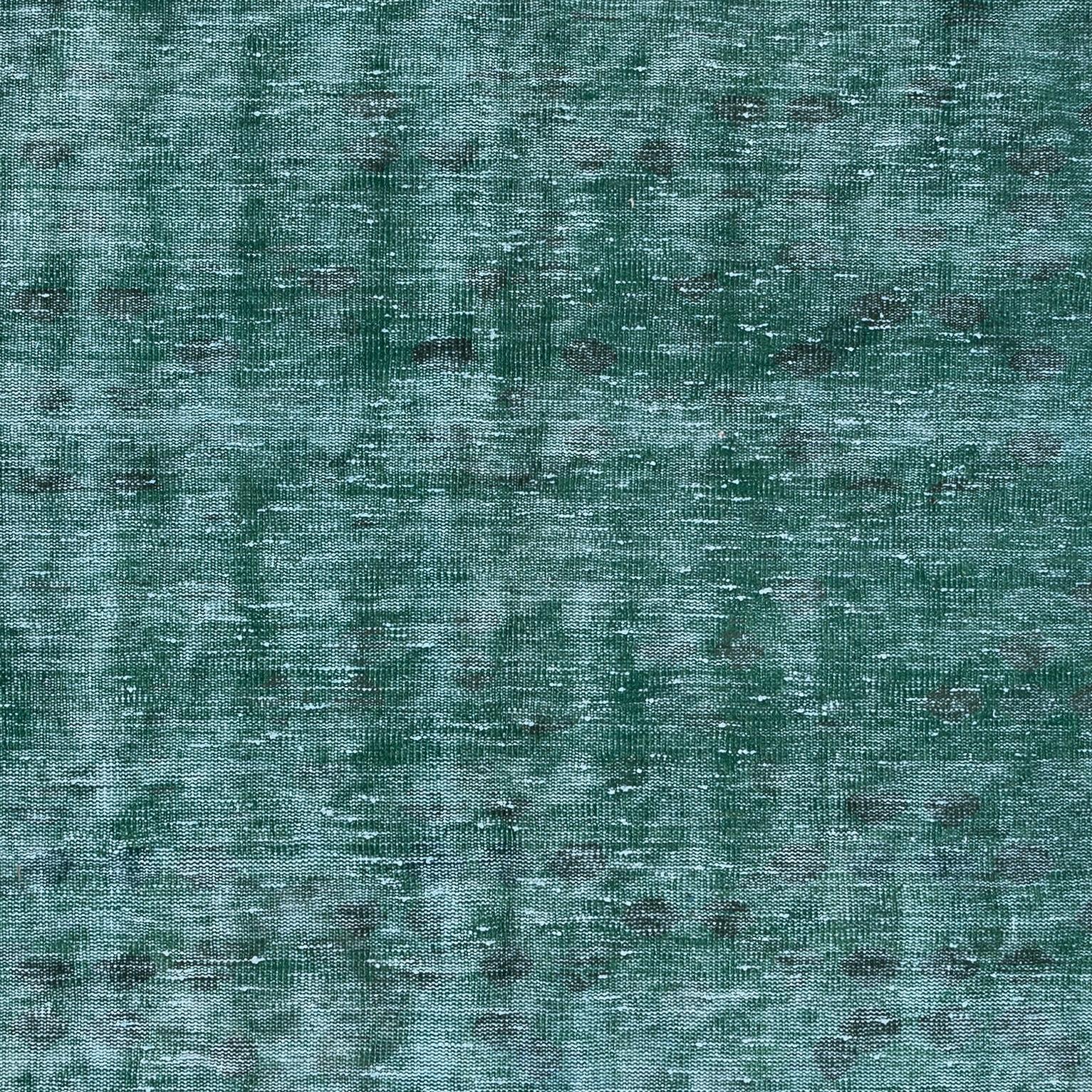 Tissé à la main 6x9.2 Ft Handmade Shabby Chic Rug in Solid Green, Modern Turkish Carpet (tapis turc moderne) en vente