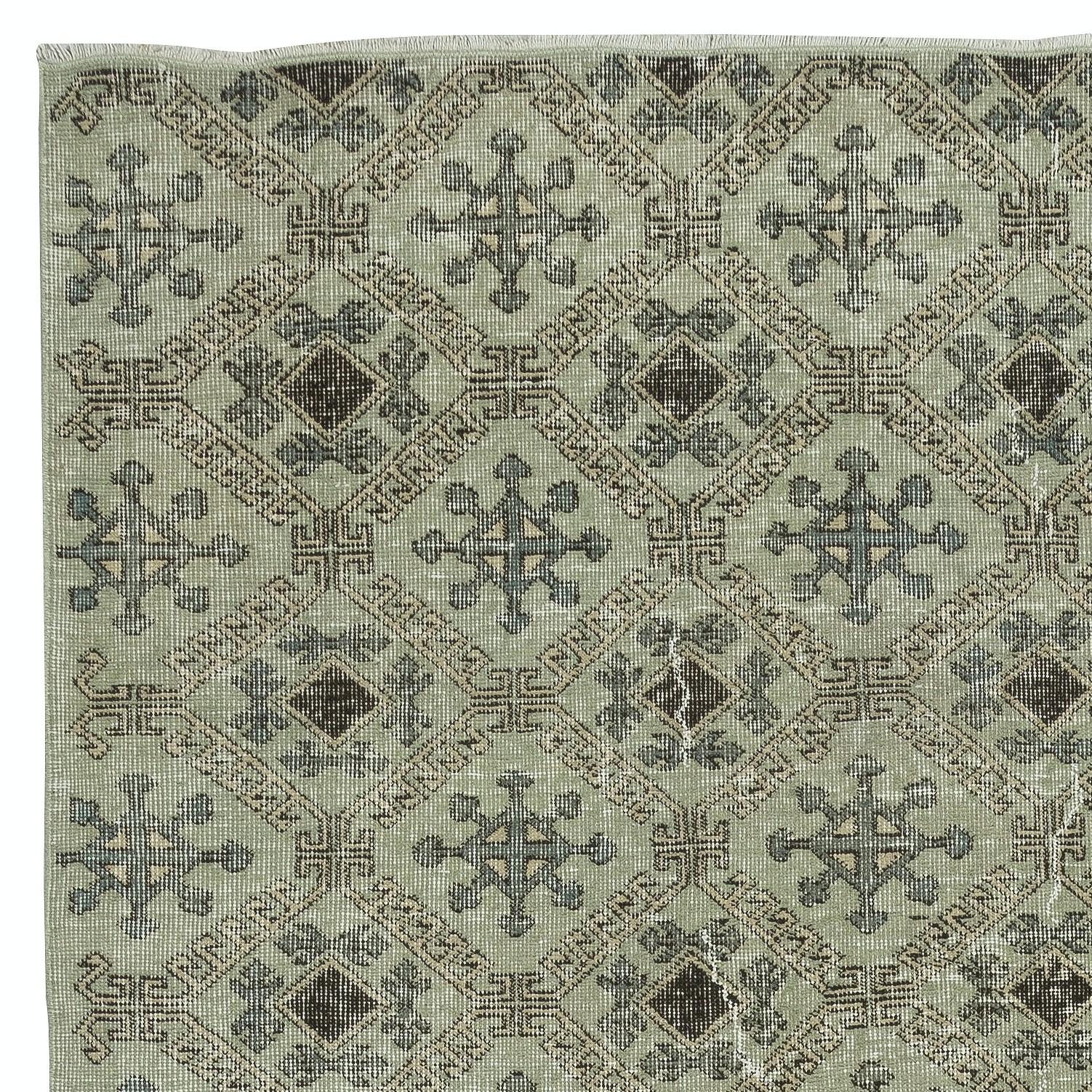 6x9.2 Ft Handgefertigter türkischer Wollteppich mit Blumenmuster und grünem Hintergrund (Türkisch) im Angebot