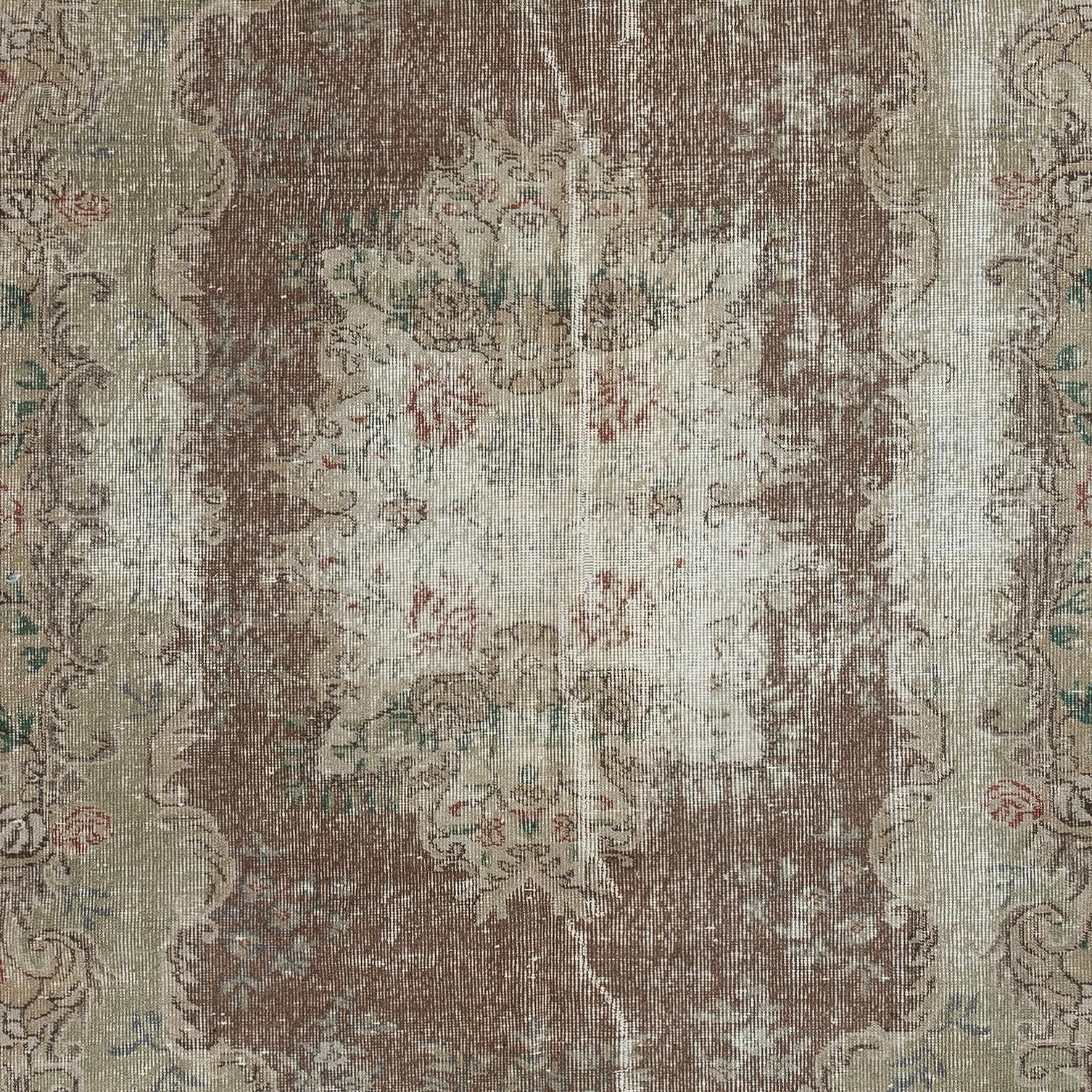 6x9.2 Ft Shabby Chic Vintage Turkish Area Rug. Distressed Handmade Carpet In Good Condition For Sale In Spring Valley, NY