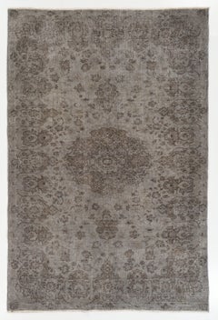 6x9.2 Ft handgefertigter türkischer Vintage-Teppich. Moderner grauer Overdyed-Wollteppich in Grau