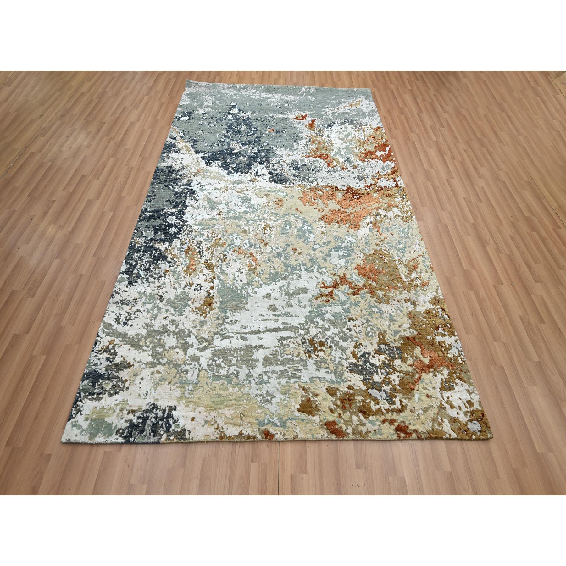 Blu minerale con beige, nodo persiano, astratto con disegno a galassia, pura lana, annodato a mano, tessuto fitto, tappeto orientale
Materiali primari: Lana
Lattice: No Pile 
altezza: 0,25 pollici
Stile: Contemporaneo
Colore primario: Grigio
Colori