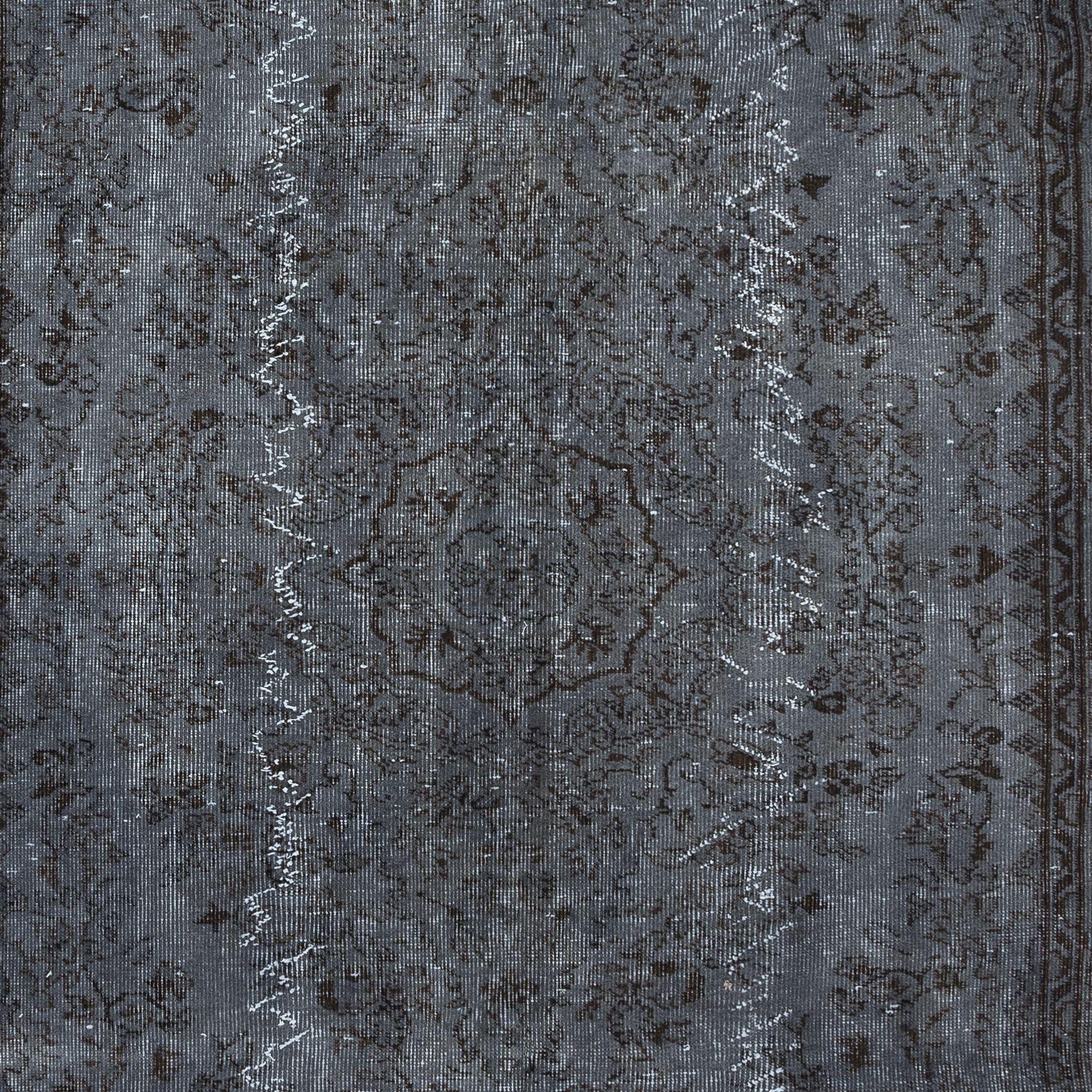 6x9.3 Ft Iron Gray Modern Area Rug, Room Size Redyed Handmade Living Room Carpet In Good Condition For Sale In Philadelphia, PA