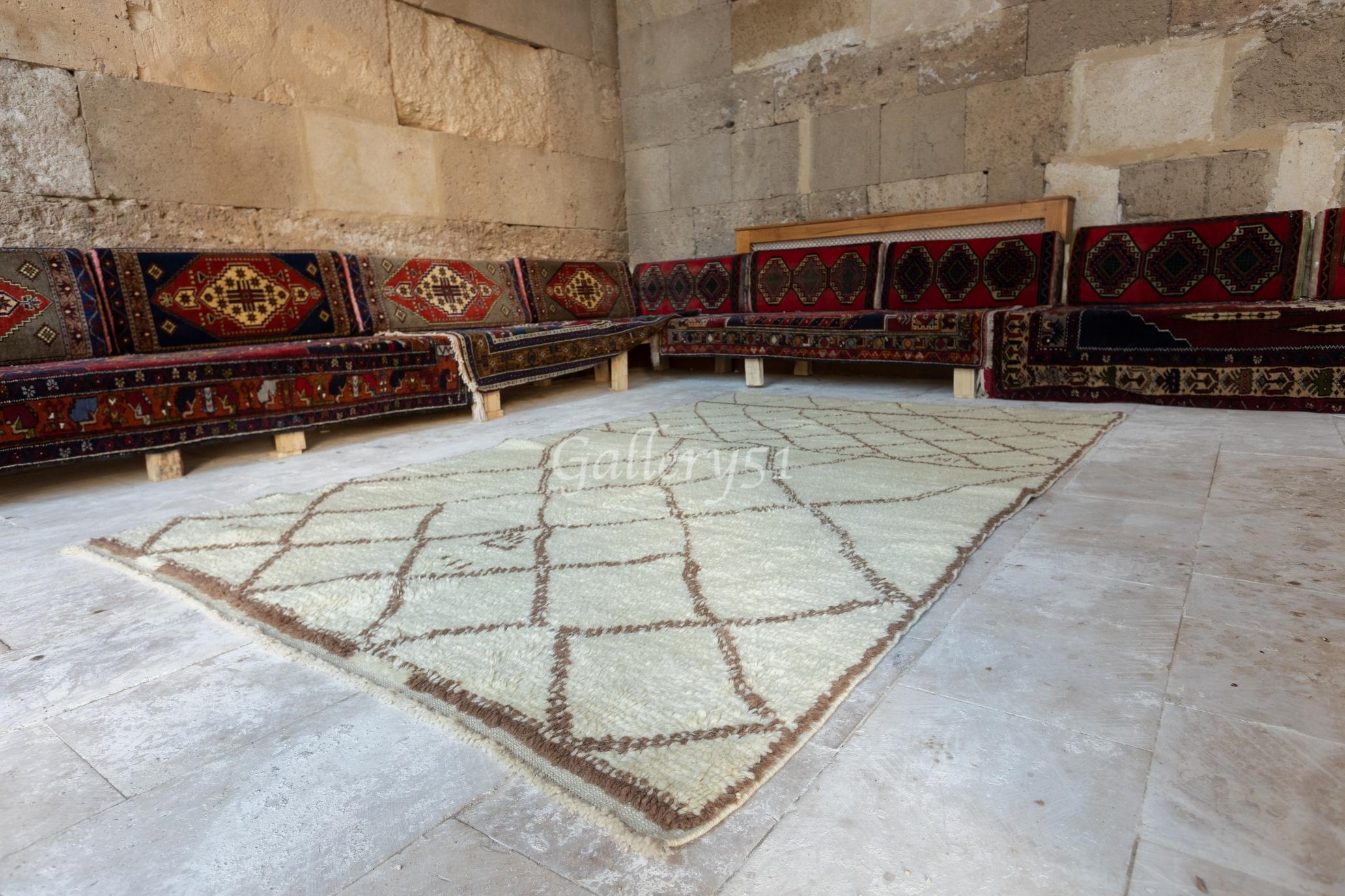 6x9,4 Fuß Marokkanischer Berber Tulu-Teppich aus natürlicher Wolle. Kundenspezifische Optionen verfügbar im Angebot 1