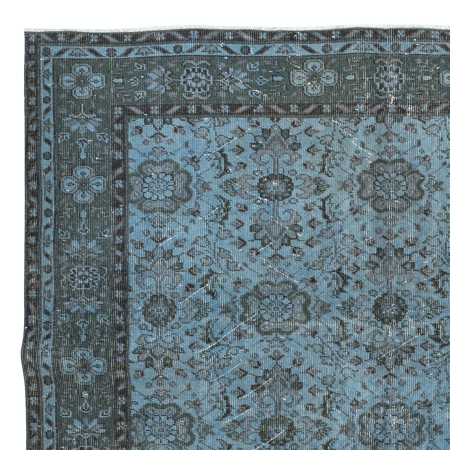 6x9.4 Ft Vintage Handmade Turkish Wool Area Rug dyed in Blue 4 Modern Interiors In Good Condition For Sale In Spring Valley, NY