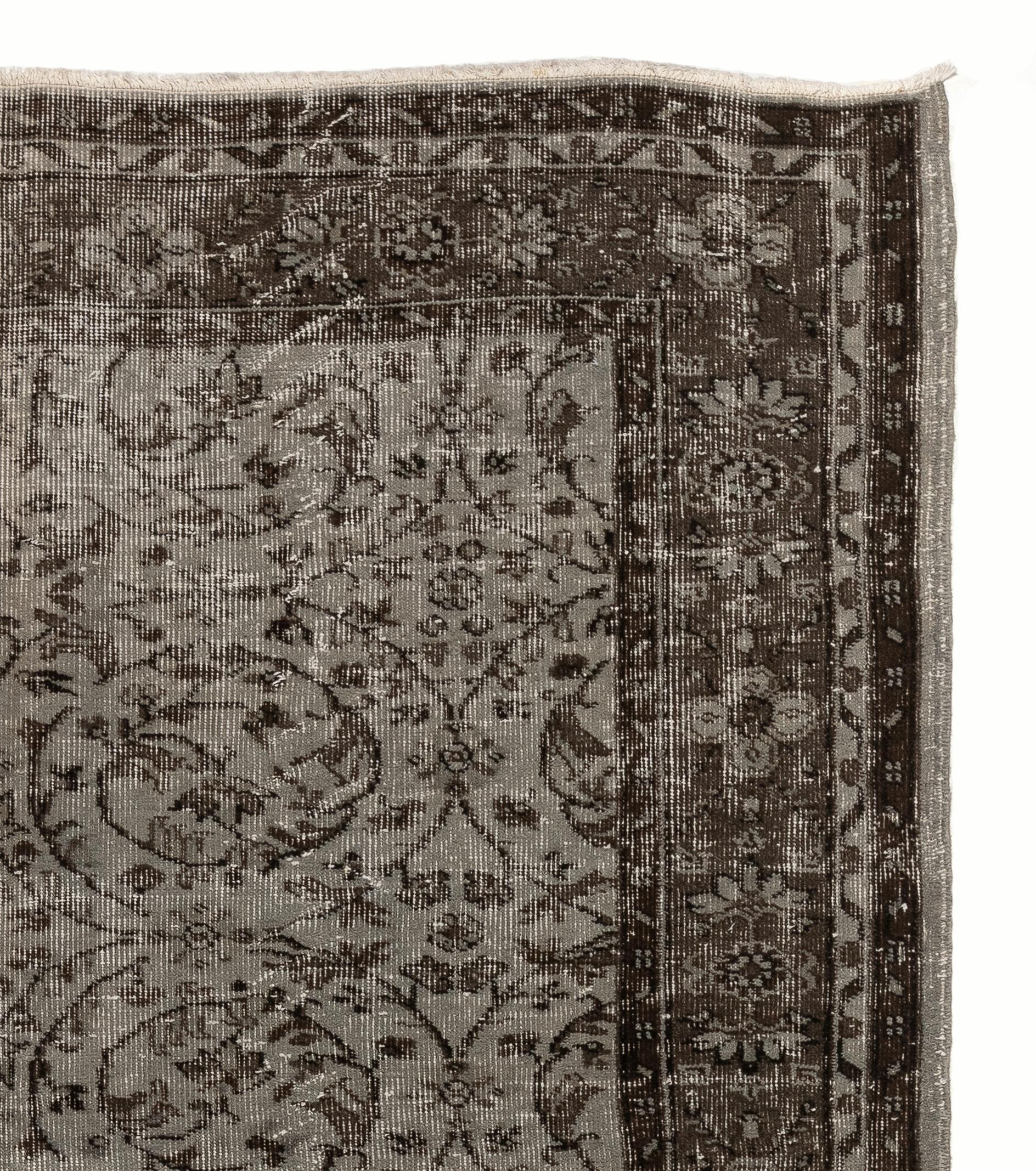 Modern 5.9x9.5 Ft Vintage Floral Motif Handmade Area Rug in Gray. Anatolian Wool Carpet For Sale