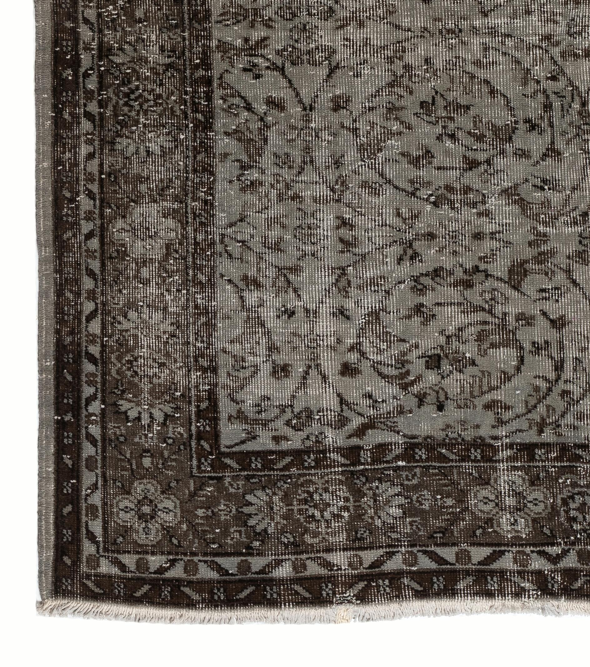 Hand-Knotted 5.9x9.5 Ft Vintage Floral Motif Handmade Area Rug in Gray. Anatolian Wool Carpet For Sale
