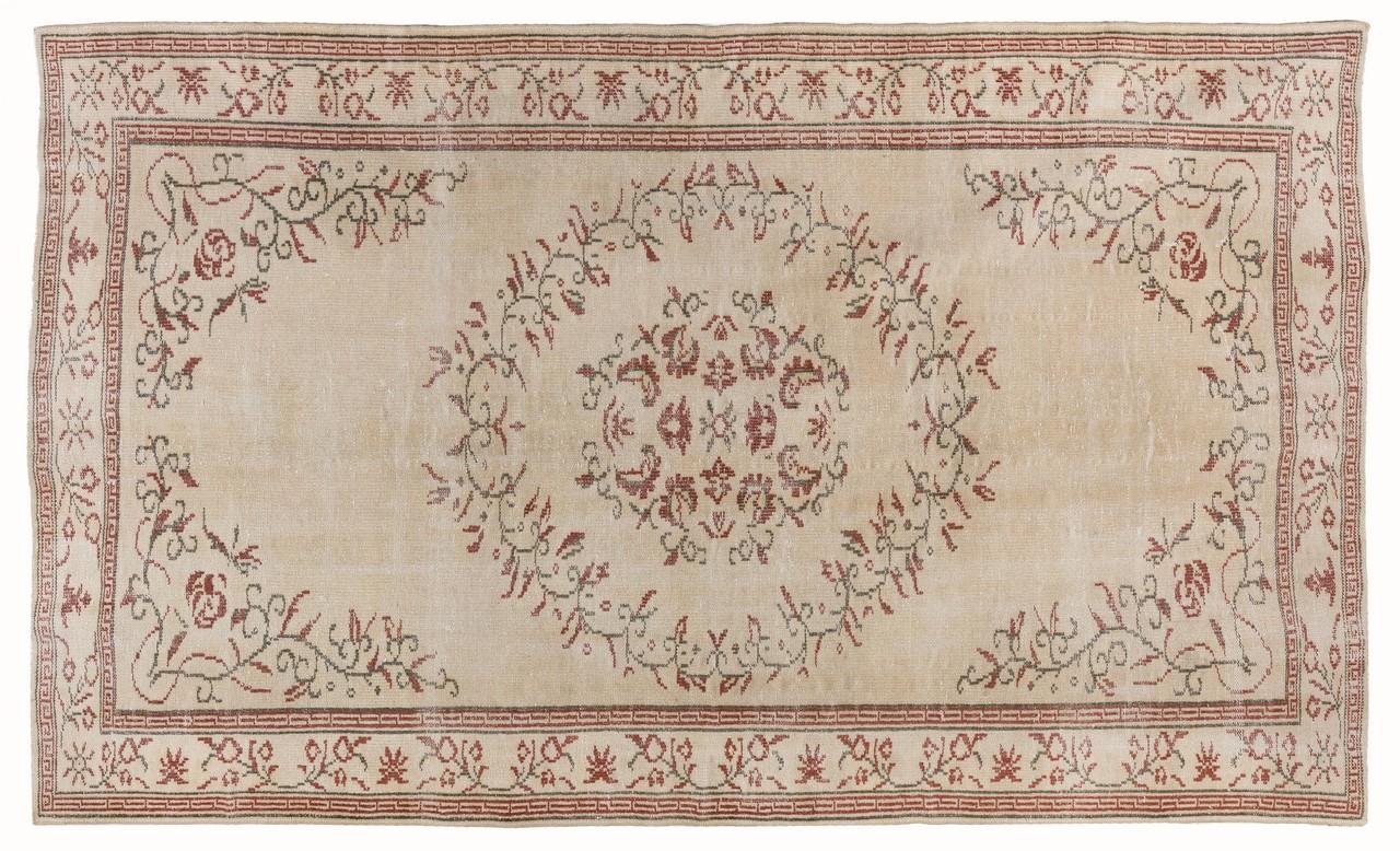 Hand-Knotted 6x9.5 Ft Vintage Oushak Rug in Soft Colors, Ideal for Home & Office Decor For Sale