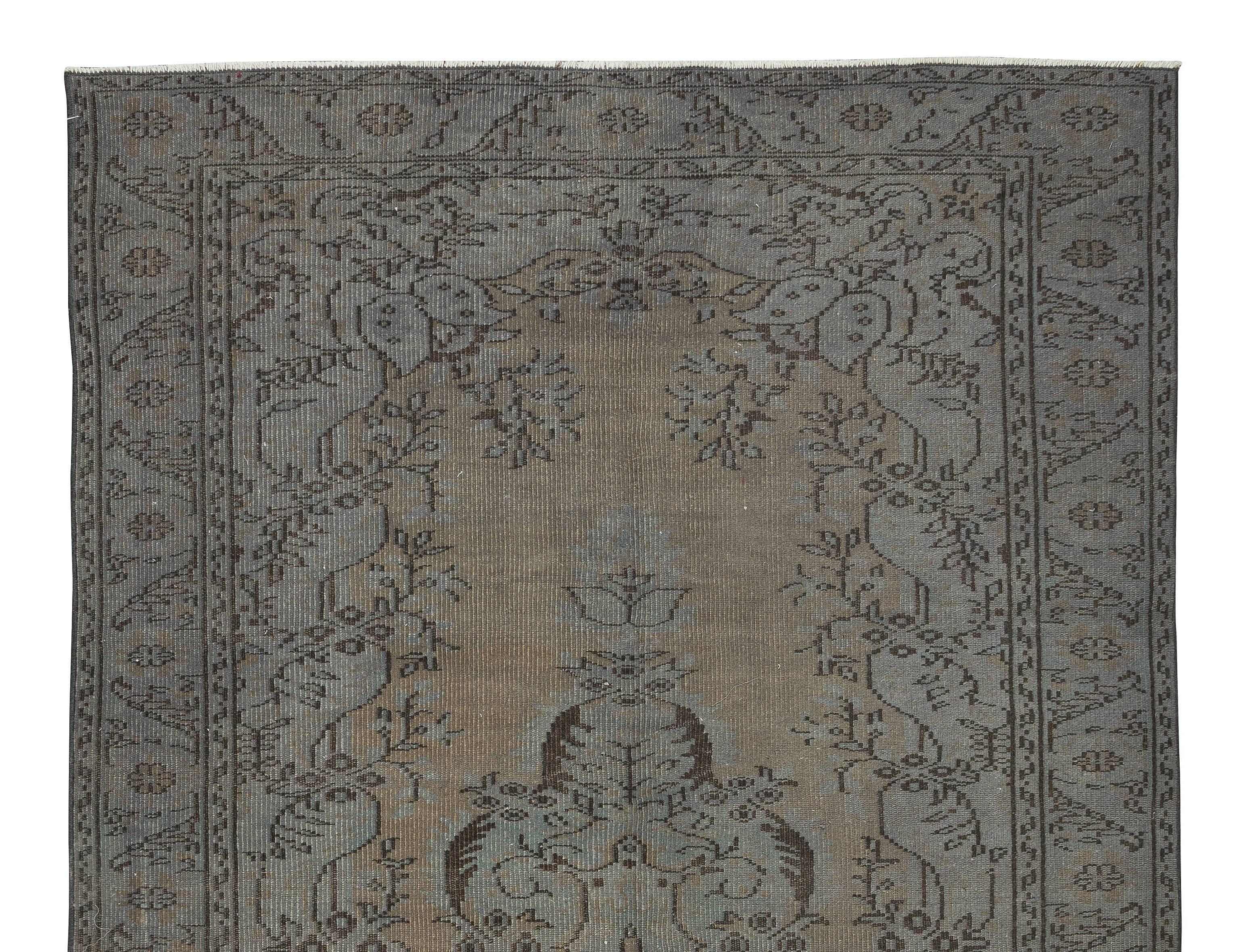 Turkish 6x9.5 Ft Vintage area Rug in Grey for Contemporary Interiors, Handmade in Turkey For Sale