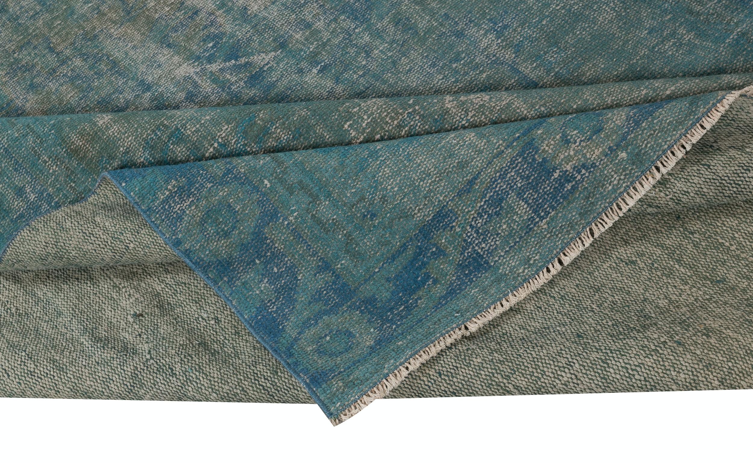 Moderne 6x9.6 Ft Modern Area Rug in Light Blue, tissé et noué à la main en Turquie en vente