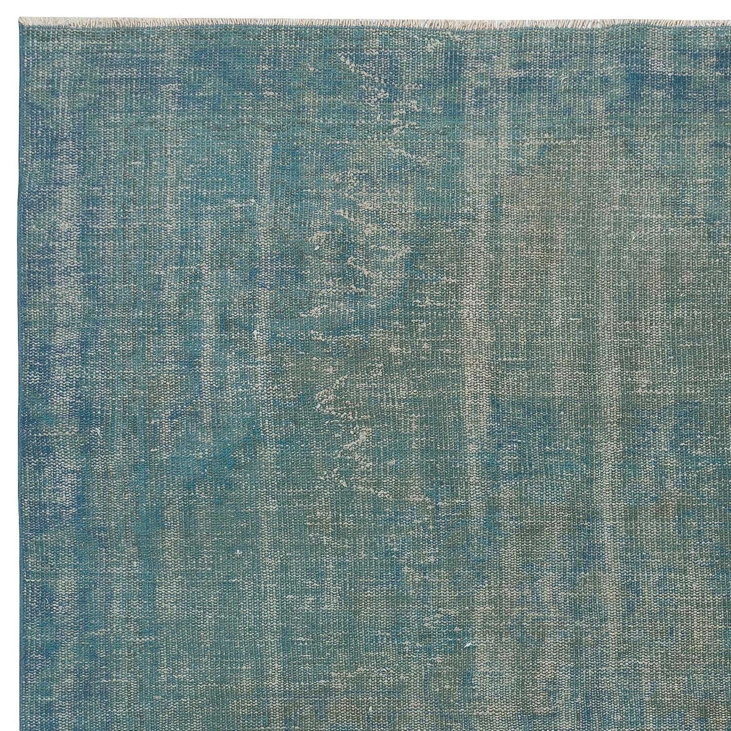 Turc 6x9.6 Ft Modern Area Rug in Light Blue, tissé et noué à la main en Turquie en vente