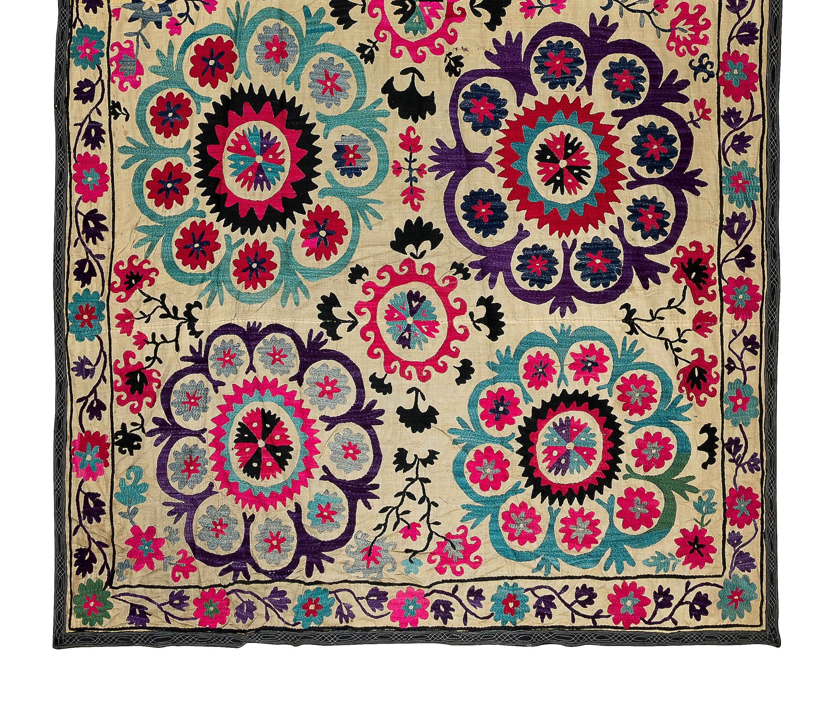 Embroidered 6x9.6 Ft Silk Embroidery Throw, Floral 1970s Suzani Tapestry, Uzbek Wall Hanging For Sale