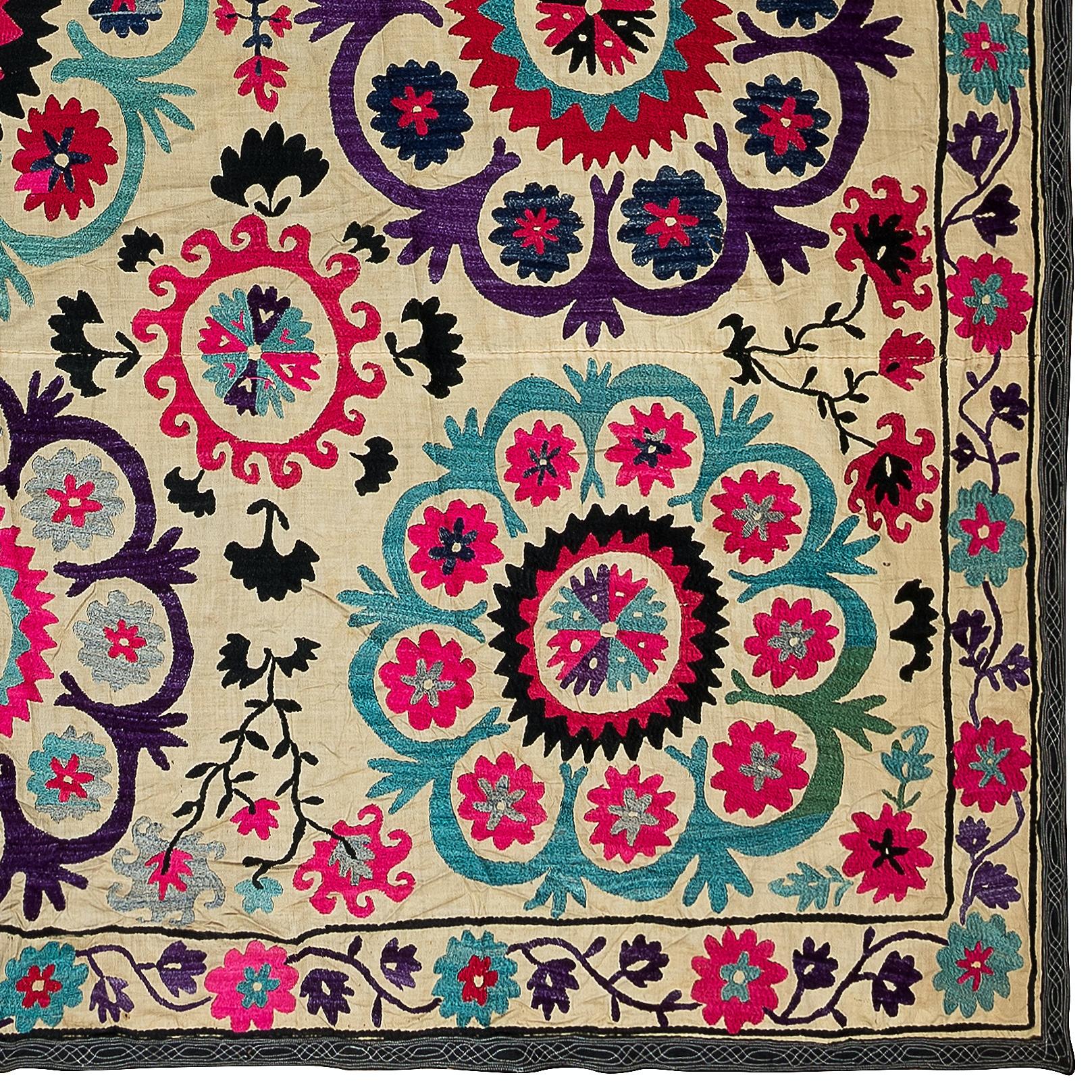 6x9.6 Ft Silk Embroidery Throw. Floral 1970s Suzani Tapestry. Uzbek Wall Hanging In Good Condition For Sale In Spring Valley, NY