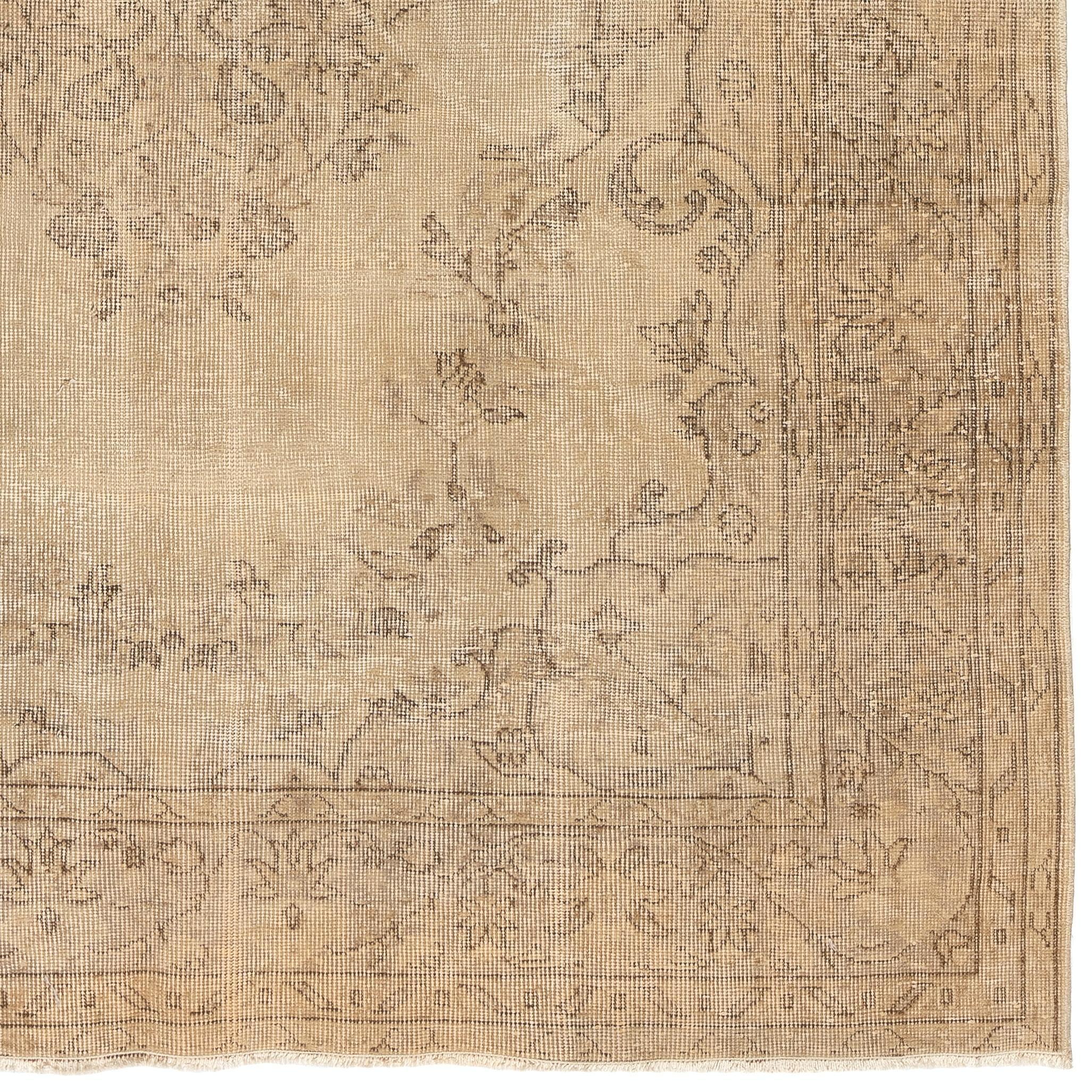 Hand-Woven 6x9.6 Ft Vintage Handmade Rustic Country House Style Turkish Wool Rug in Beige For Sale