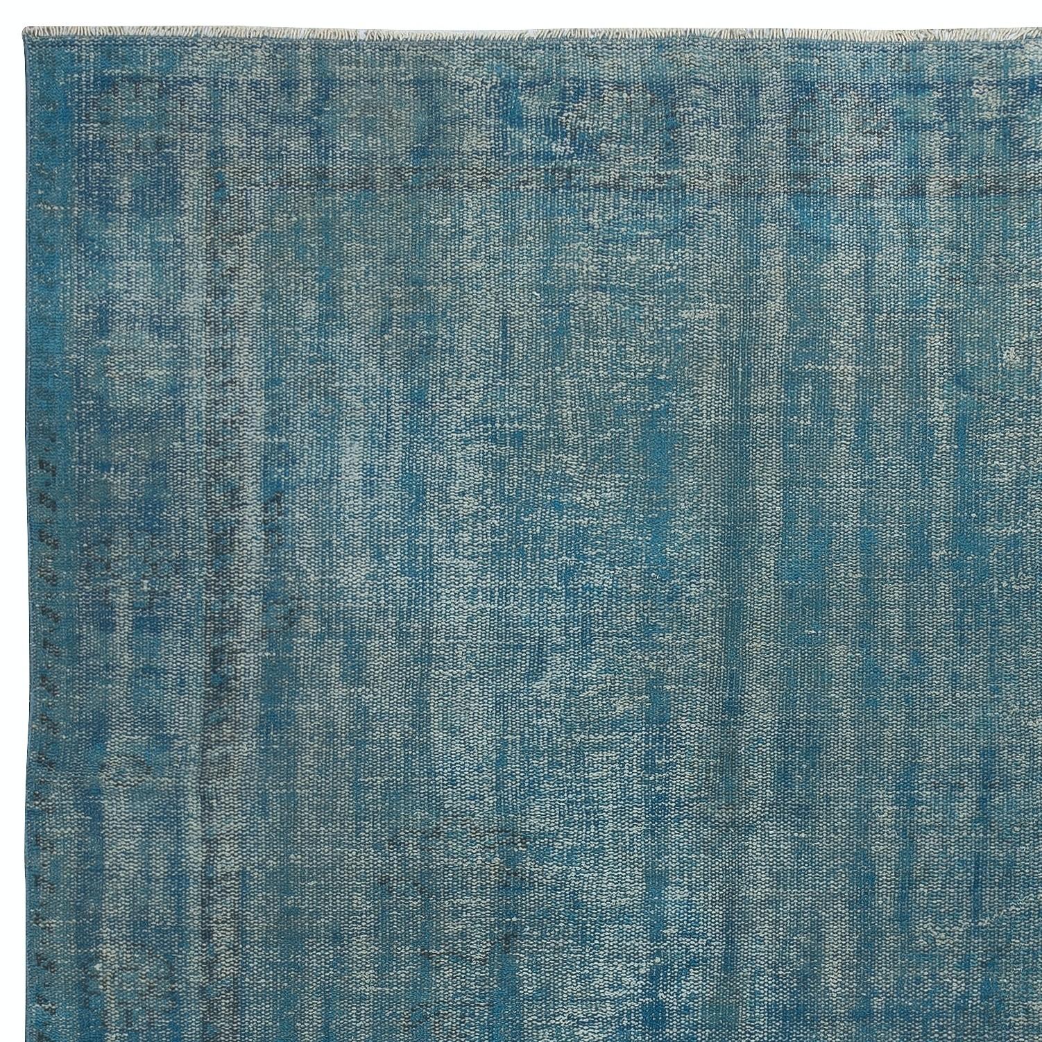 6x9,7 Ft Contemporary Wool Area Rug in Blue Color, handgeknüpft in der Türkei (Türkisch) im Angebot