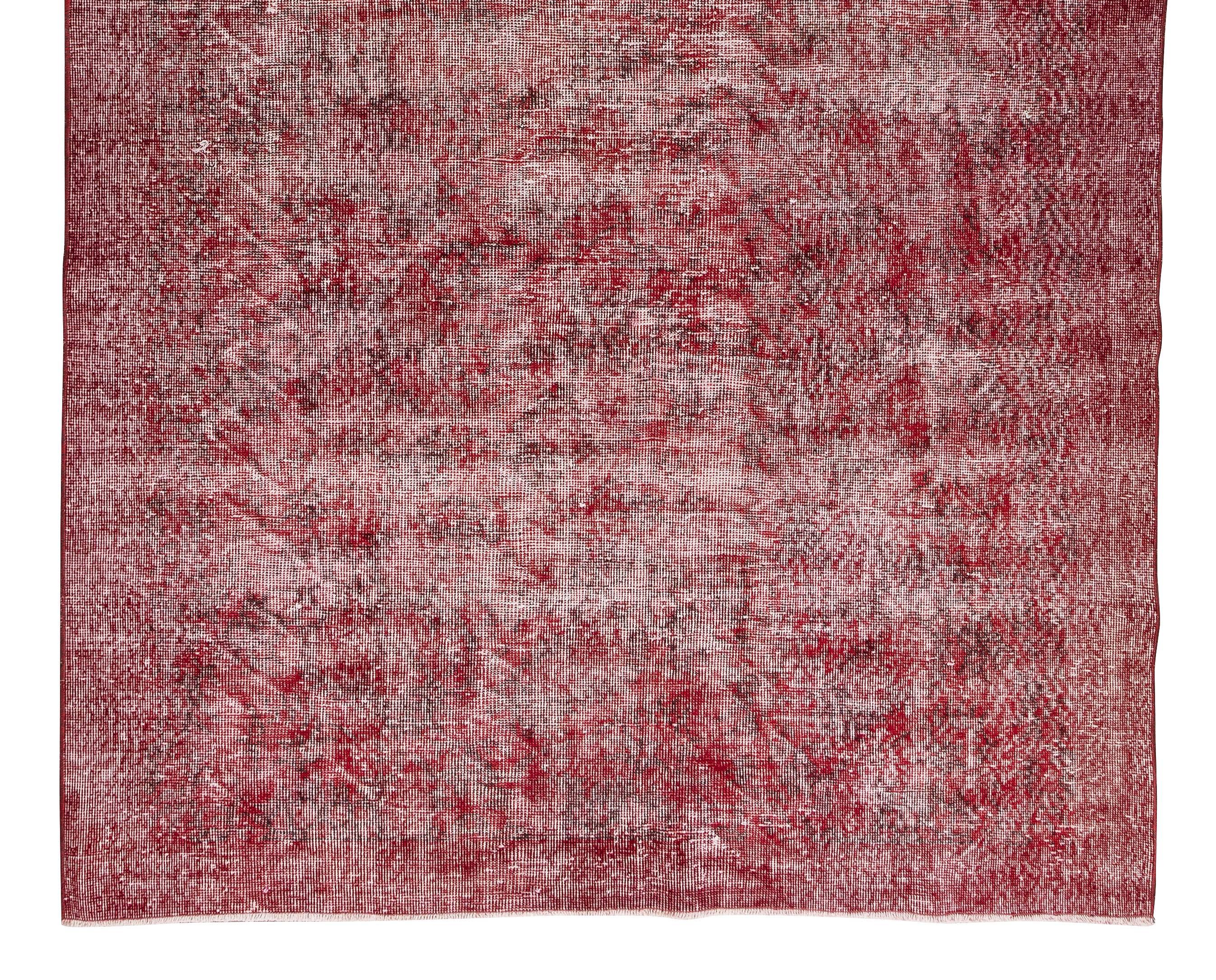 Handmade Turkish Area Rug in Burgundy Red, Shabby Chic Vintage Carpet In Good Condition For Sale In Philadelphia, PA