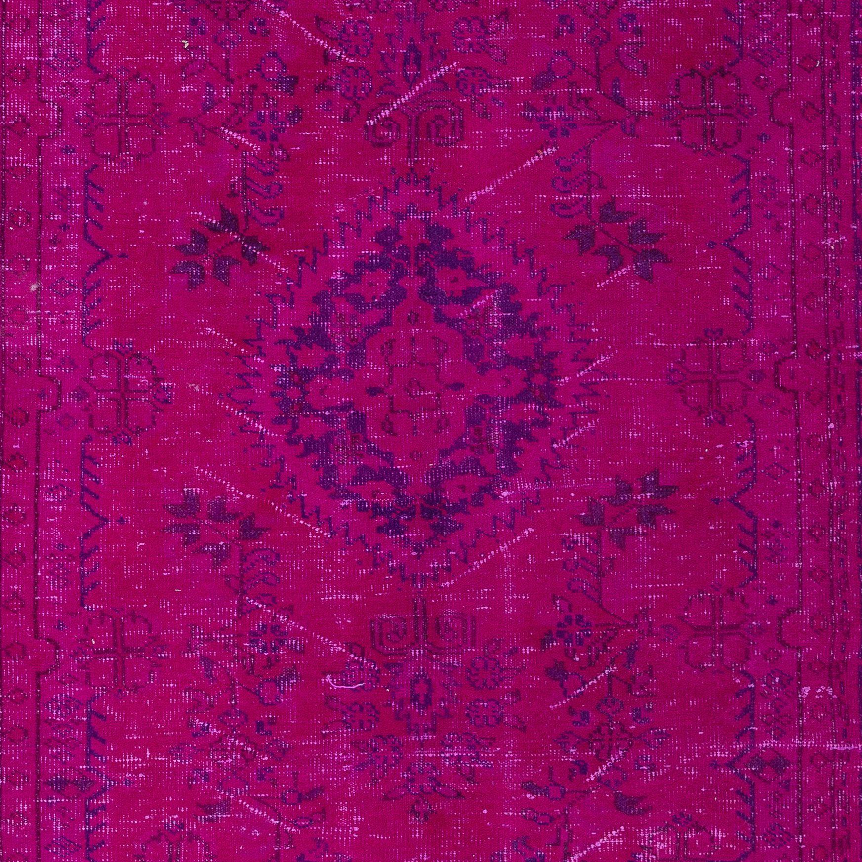 Moderne 6x9.8 Ft Contemporary Pink Area Rug, Handmade in Turkey, Living Room Carpet (tapis de salon) en vente