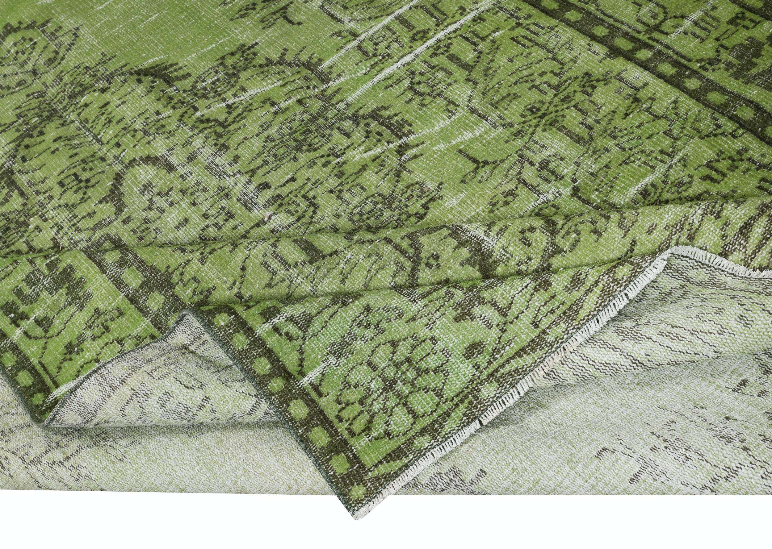 Turkish 6x9.8 Ft Green Wool Area Rug for Modern Interiors. Hand-Knotted in Turkey For Sale
