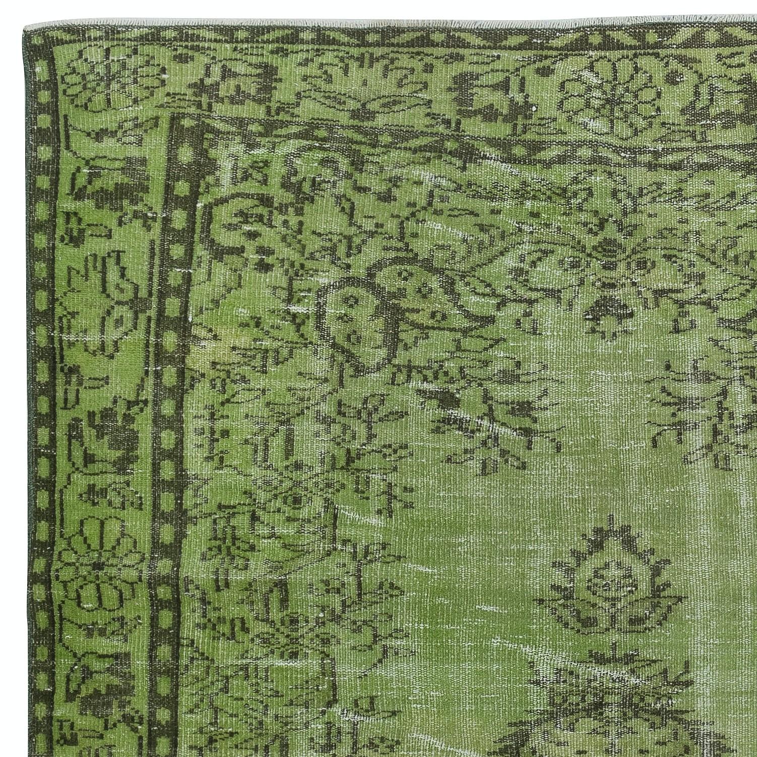 6x9.8 Ft Green Wool Area Rug for Modern Interiors. Hand-Knotted in Turkey In Good Condition For Sale In Spring Valley, NY