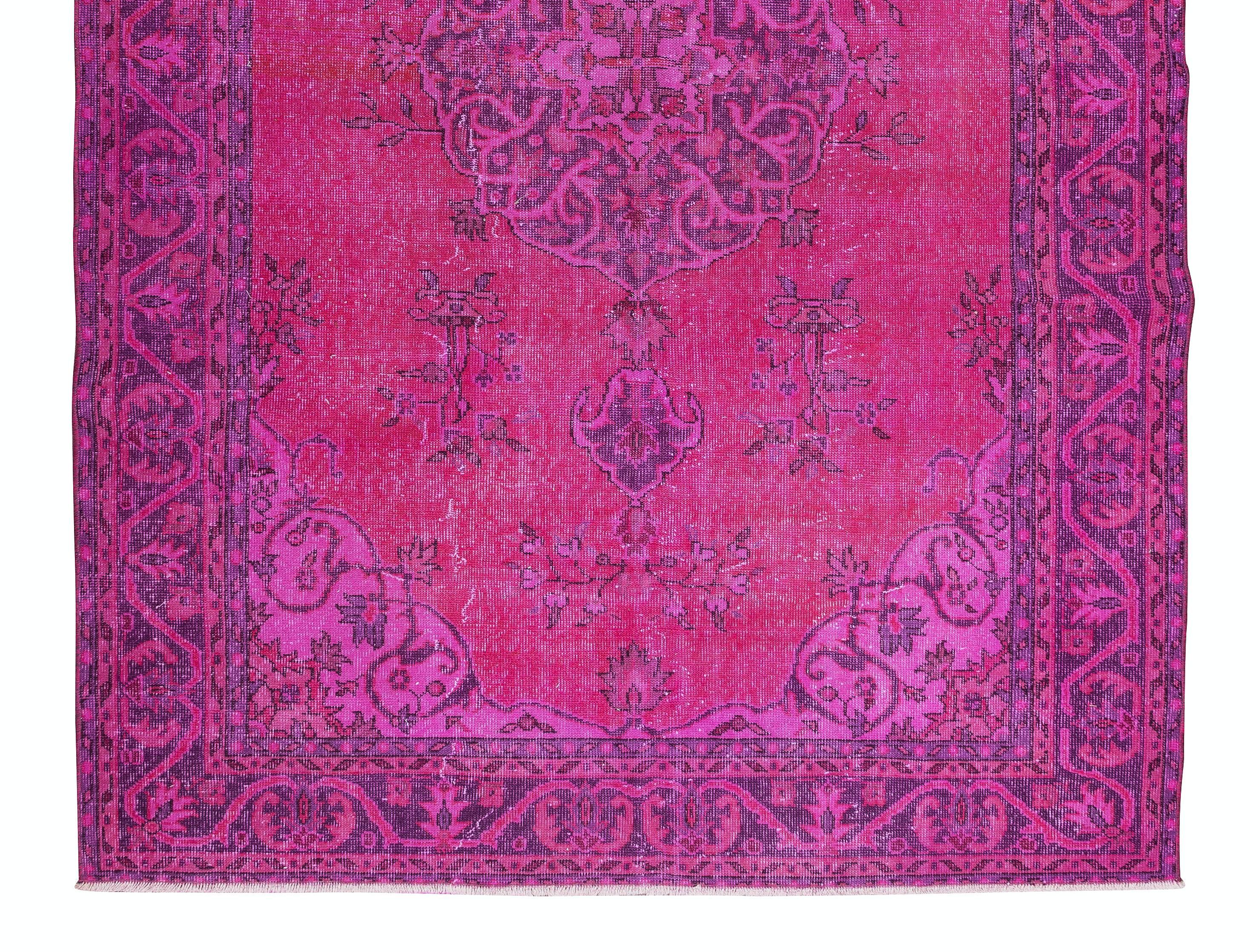 6x9.8 Ft Handmade Medallion Design Turkish Vintage Rug Over-Dyed in Fuchsia Pink In Good Condition For Sale In Philadelphia, PA