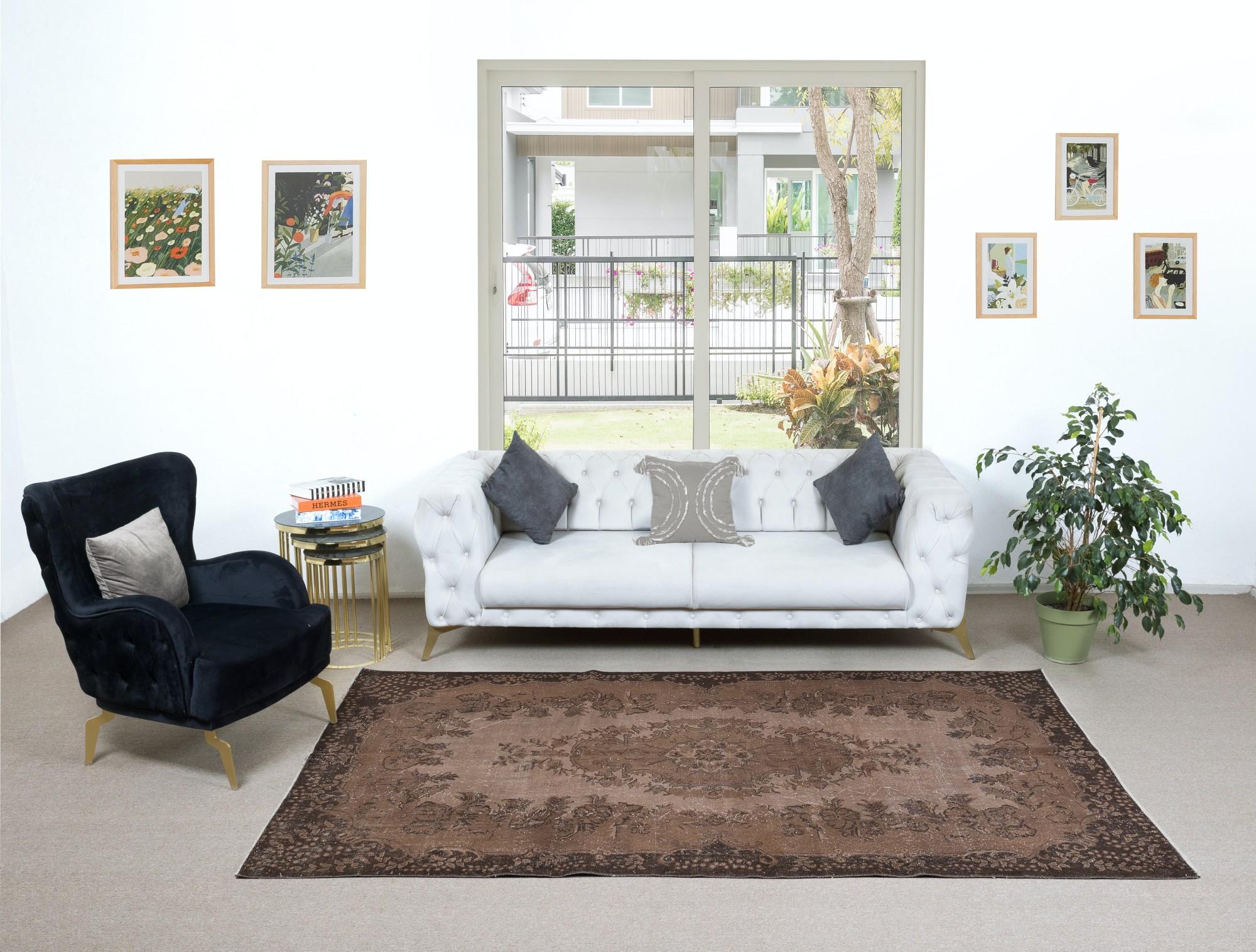 6x9.8 Ft Handmade Turkish Rug, Brown Medallion Design Carpet for Living Room In Good Condition For Sale In Philadelphia, PA