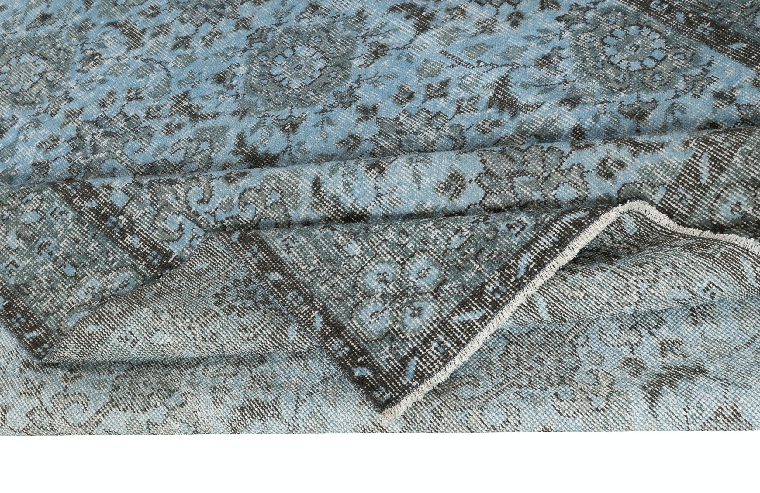 6x9,8 Ft Moderner geblümt gemusterter Teppich in Blau, handgeknüpft in der Türkei (Türkisch) im Angebot