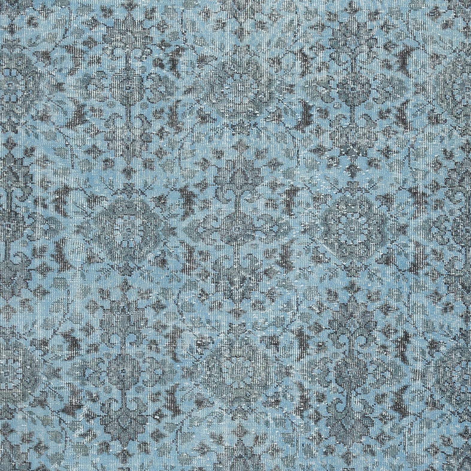 6x9,8 Ft Moderner geblümt gemusterter Teppich in Blau, handgeknüpft in der Türkei im Zustand „Gut“ im Angebot in Spring Valley, NY
