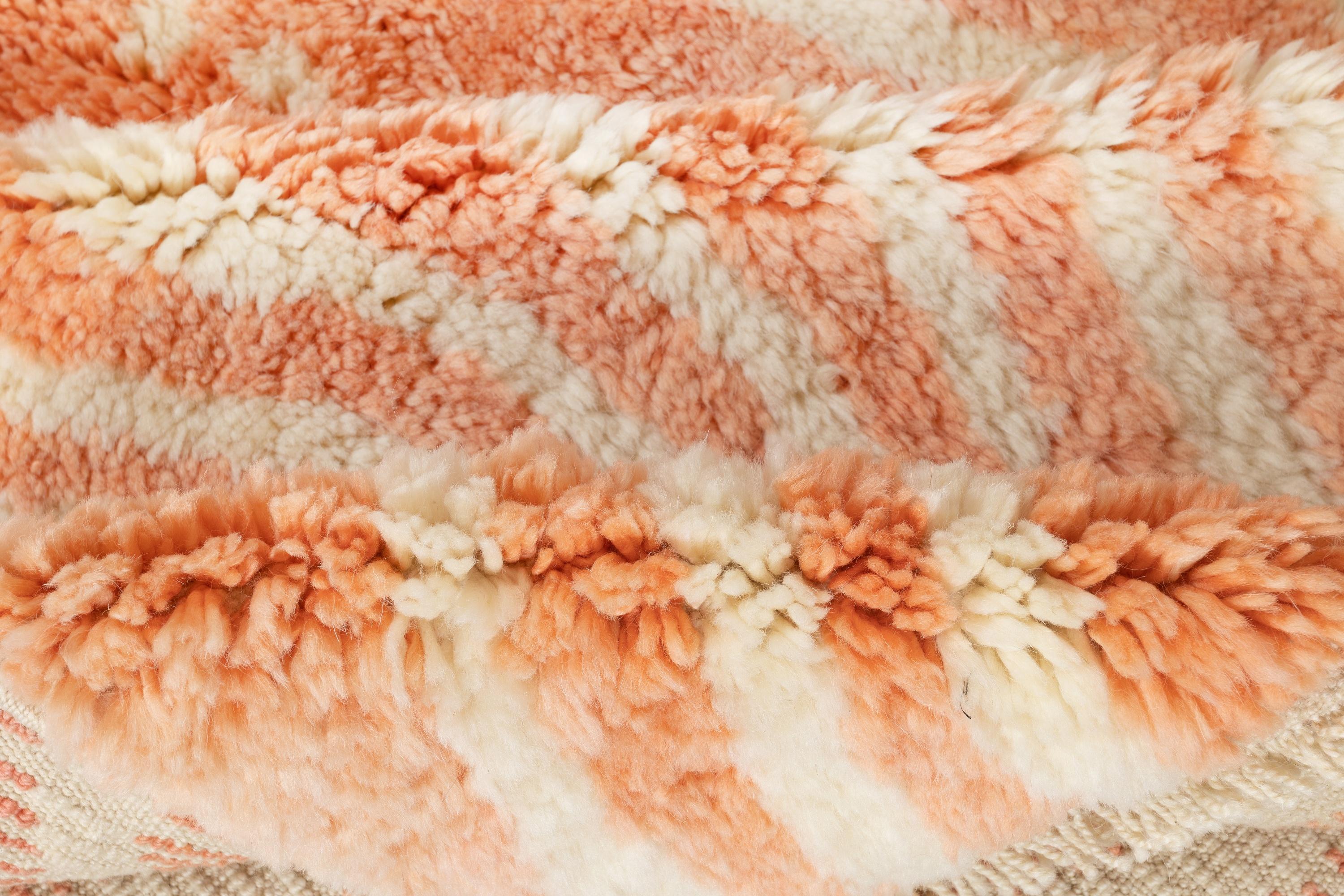 6x9ft Moderner marokkanischer Berber-Teppich im Beni Ourain-Design Tulu. Benutzerdefinierte Optionen sind verfügbar. (Handgewebt) im Angebot