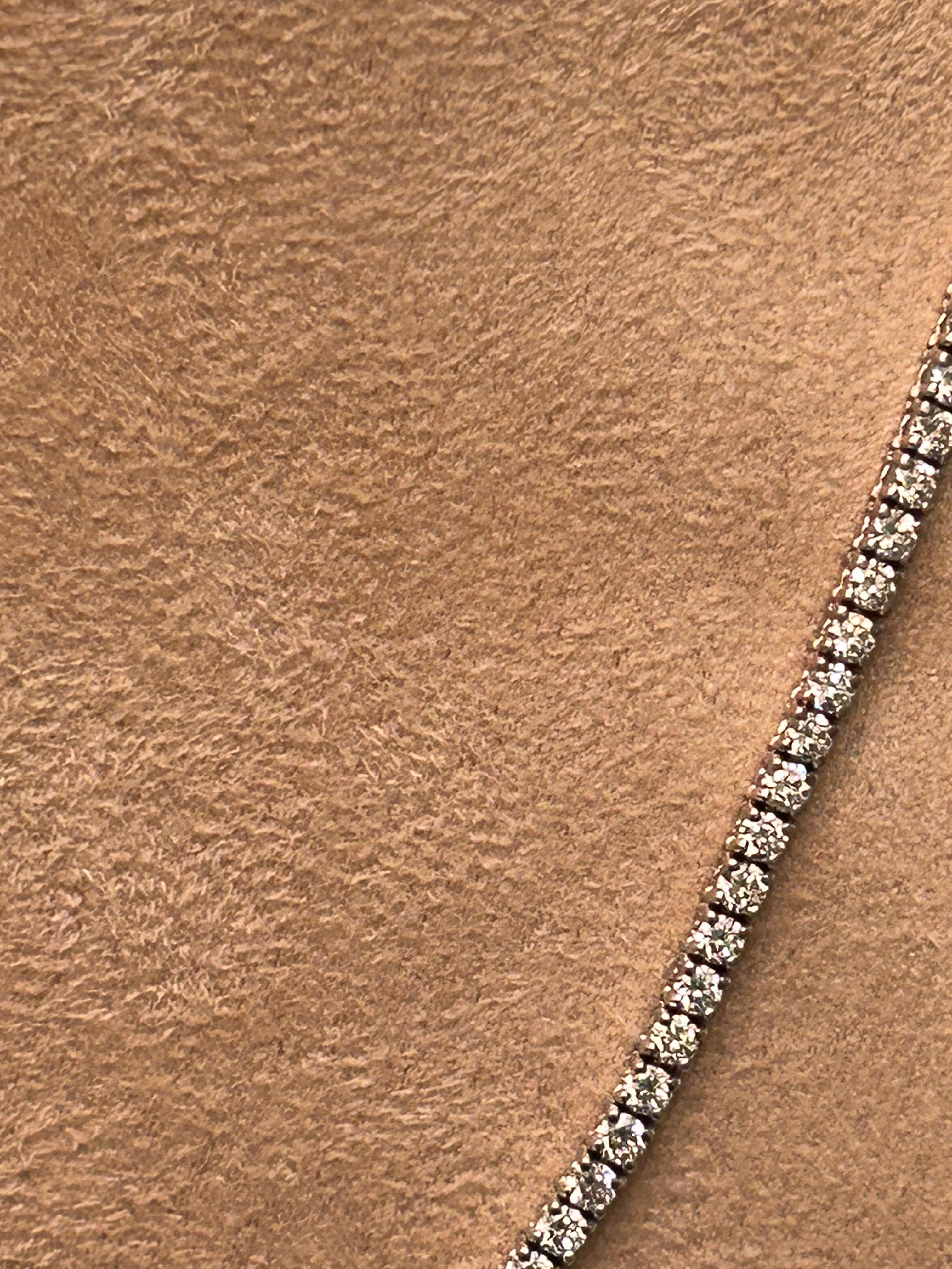 Collar de Tenis de Diamantes de 7 1/2 Ct, Gargantilla de 15 Pulgadas, Oro Blanco de 14k , Engastado de 4 Puntas Moderno en venta