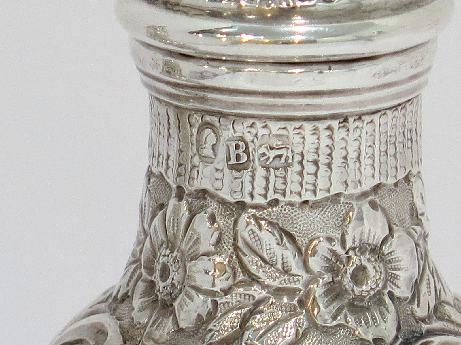7 5/8 in - Sterling Silver Antique English 1797 Repousse Salt & Pepper Shakers In Good Condition For Sale In Brooklyn, NY