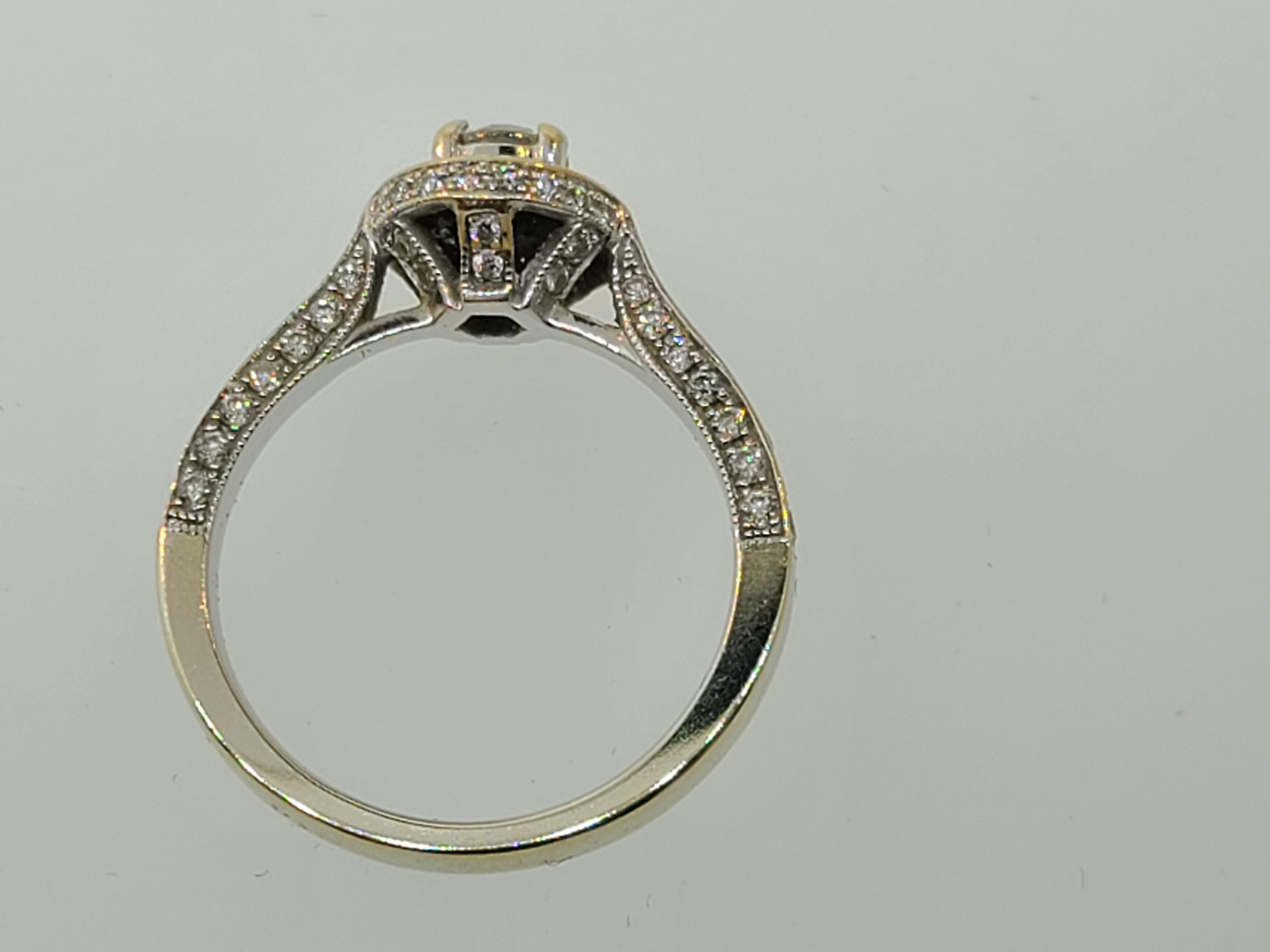 Verlobungsring aus 14 Karat Weißgold mit 7/8 Karat Halo-Diamant im Zustand „Gut“ im Angebot in Endwell, NY