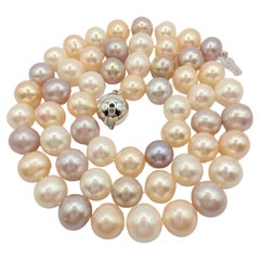 Collier de perles rondes multicolores pastel bonbons de 7-8 mm avec fermoir en or 18 carats
