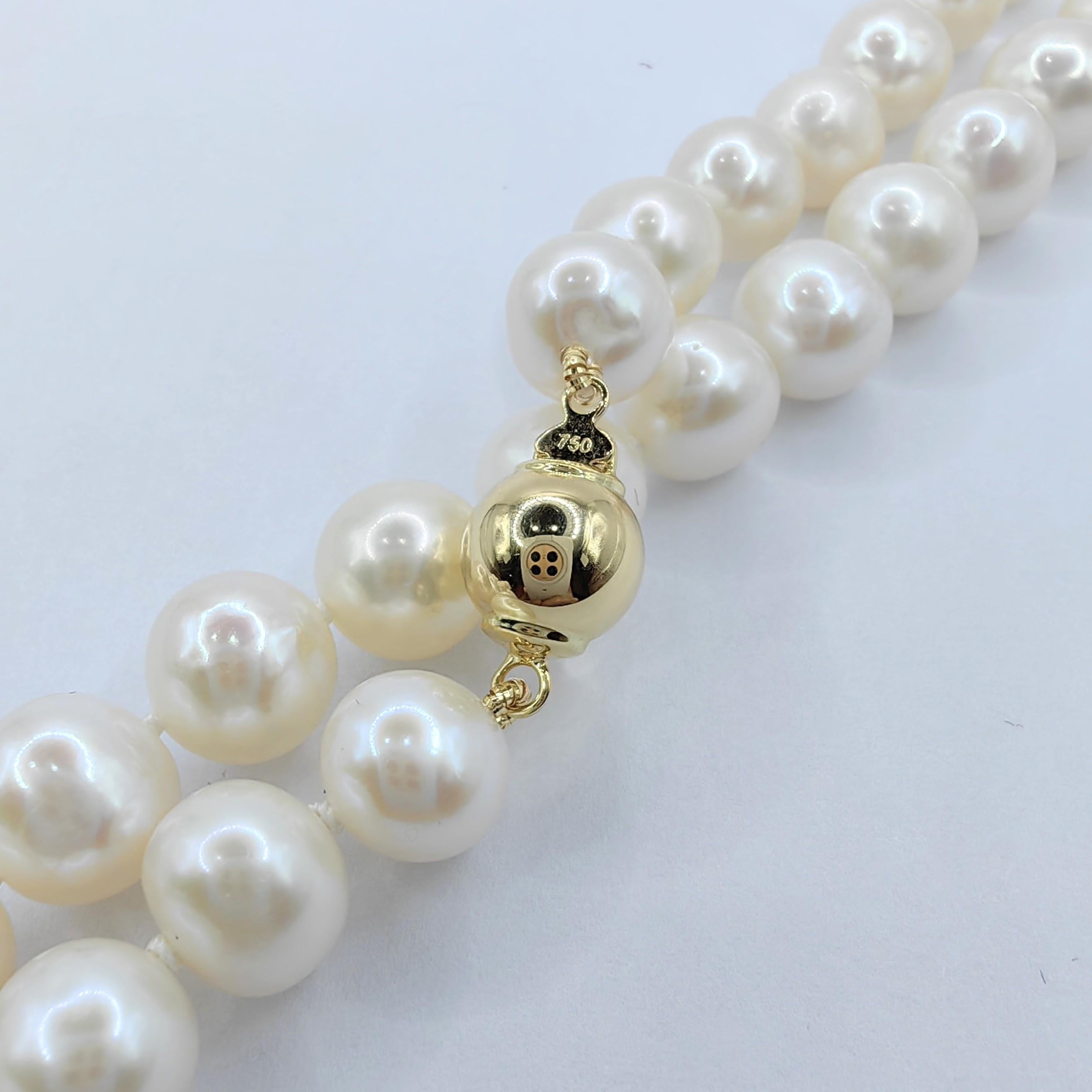 Round Cut 7-8mm White Round Pearl Necklace with 18K Gold Clasp For Sale