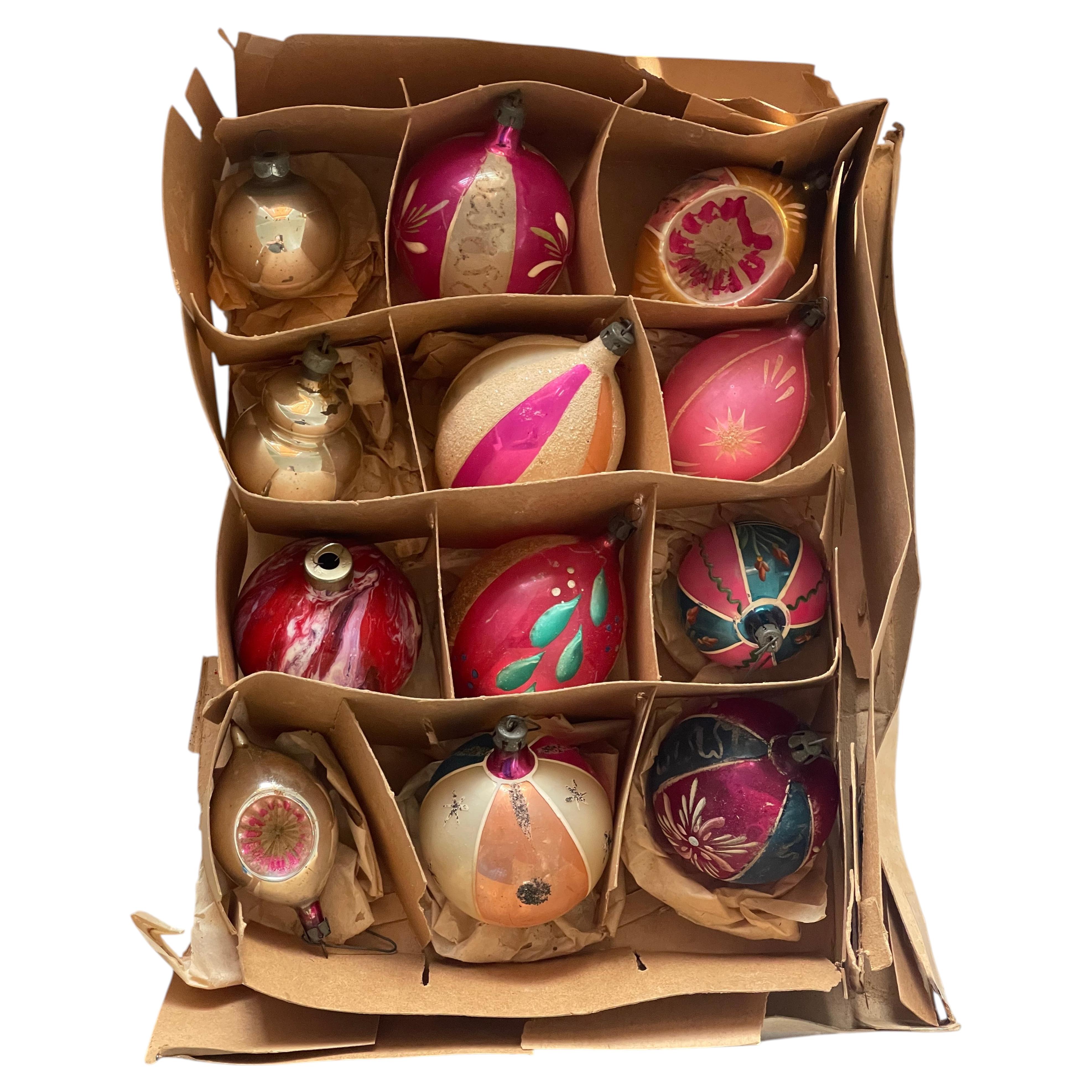 1940 Antique Blown Glass Christmas Ornaments, Handpainted, Classical For Sale