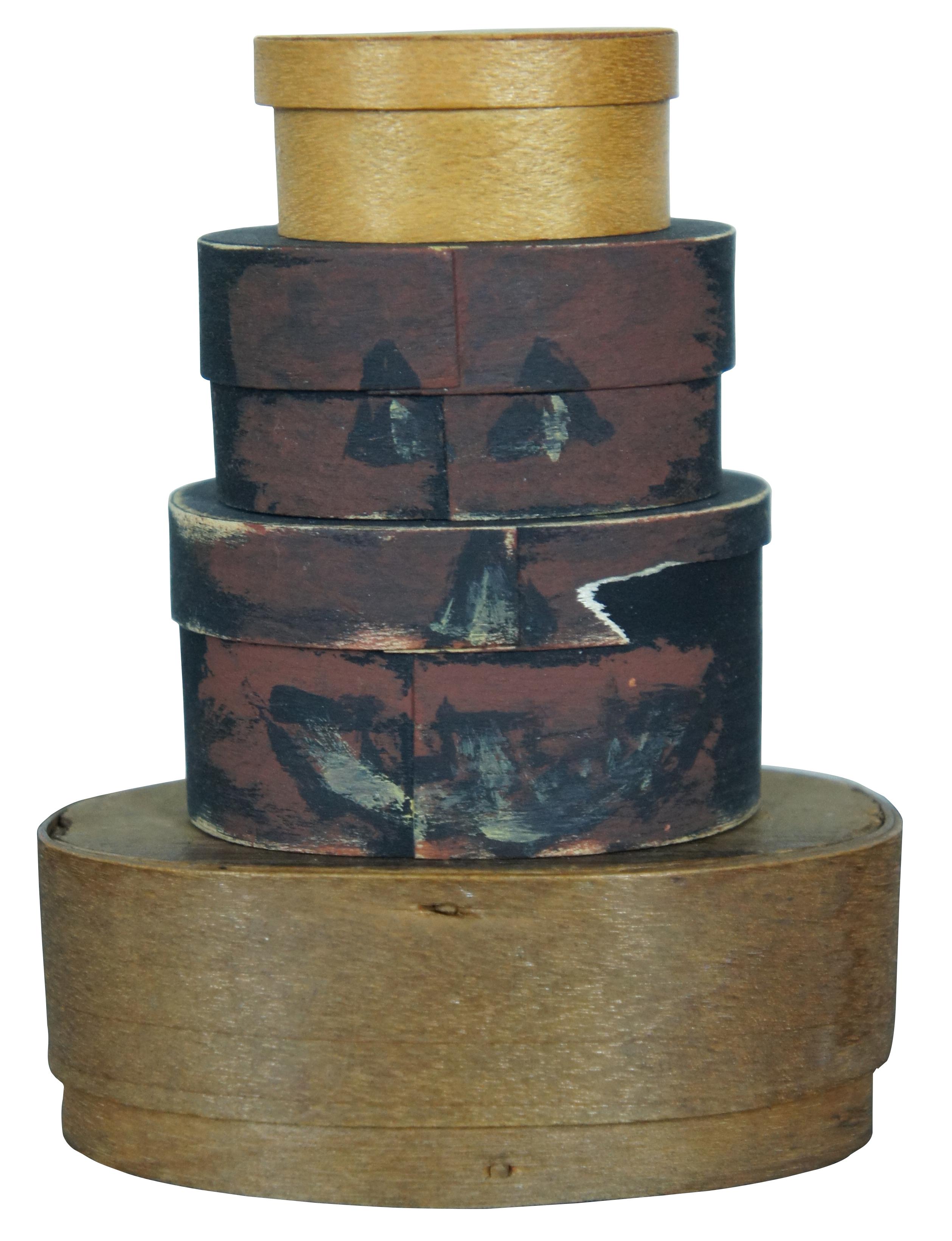 Art pot à épices 7 boîtes à shaker et armoires de rangement en bois cintré peintes d'art populaire antique et vintage en vente