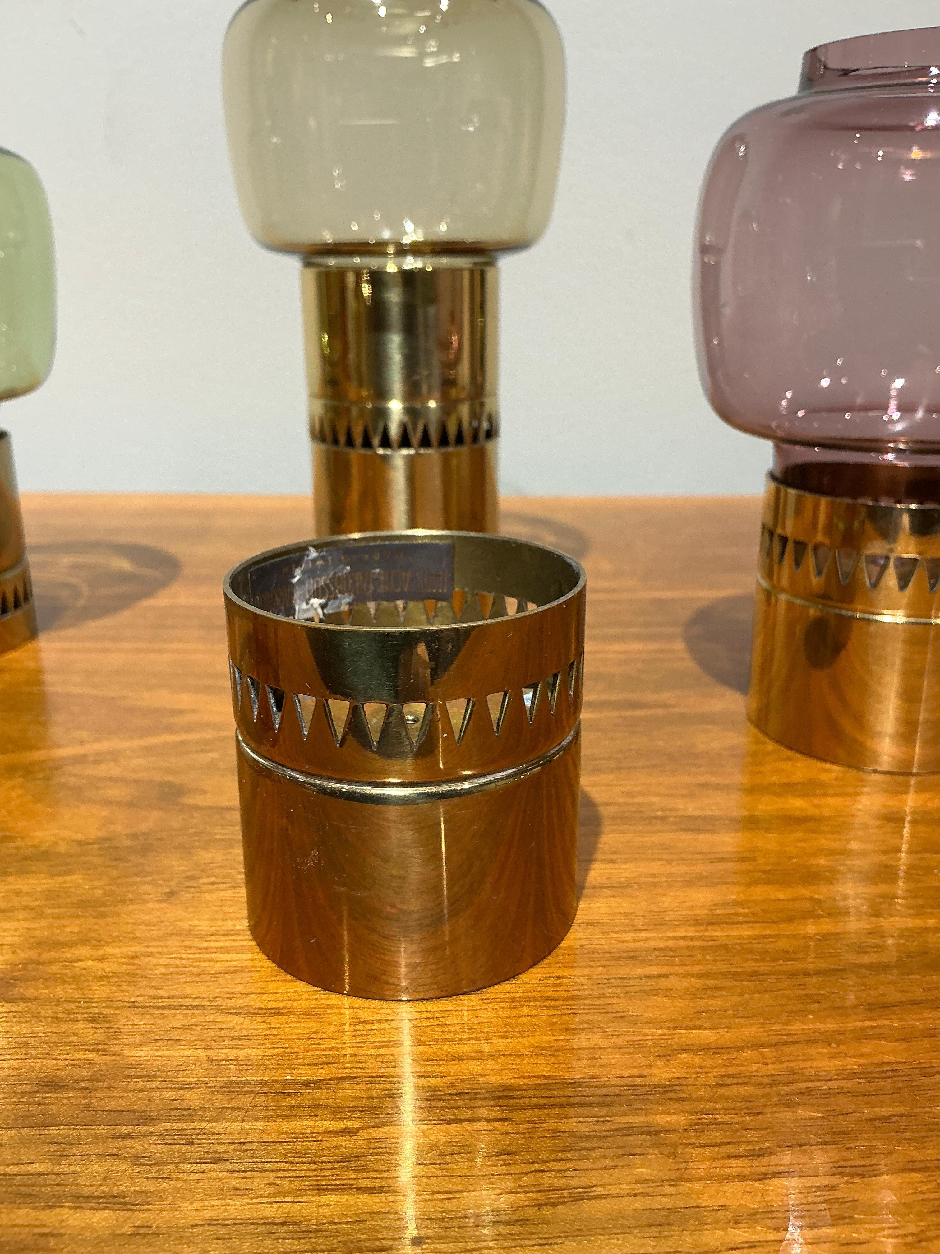 Raro set di 7 candelabri di Hans-Agne Jakobsson 
Marcato - Svezia 1970
Ottime condizioni vintage 
Le dimensioni vanno da 12 a 22 cm