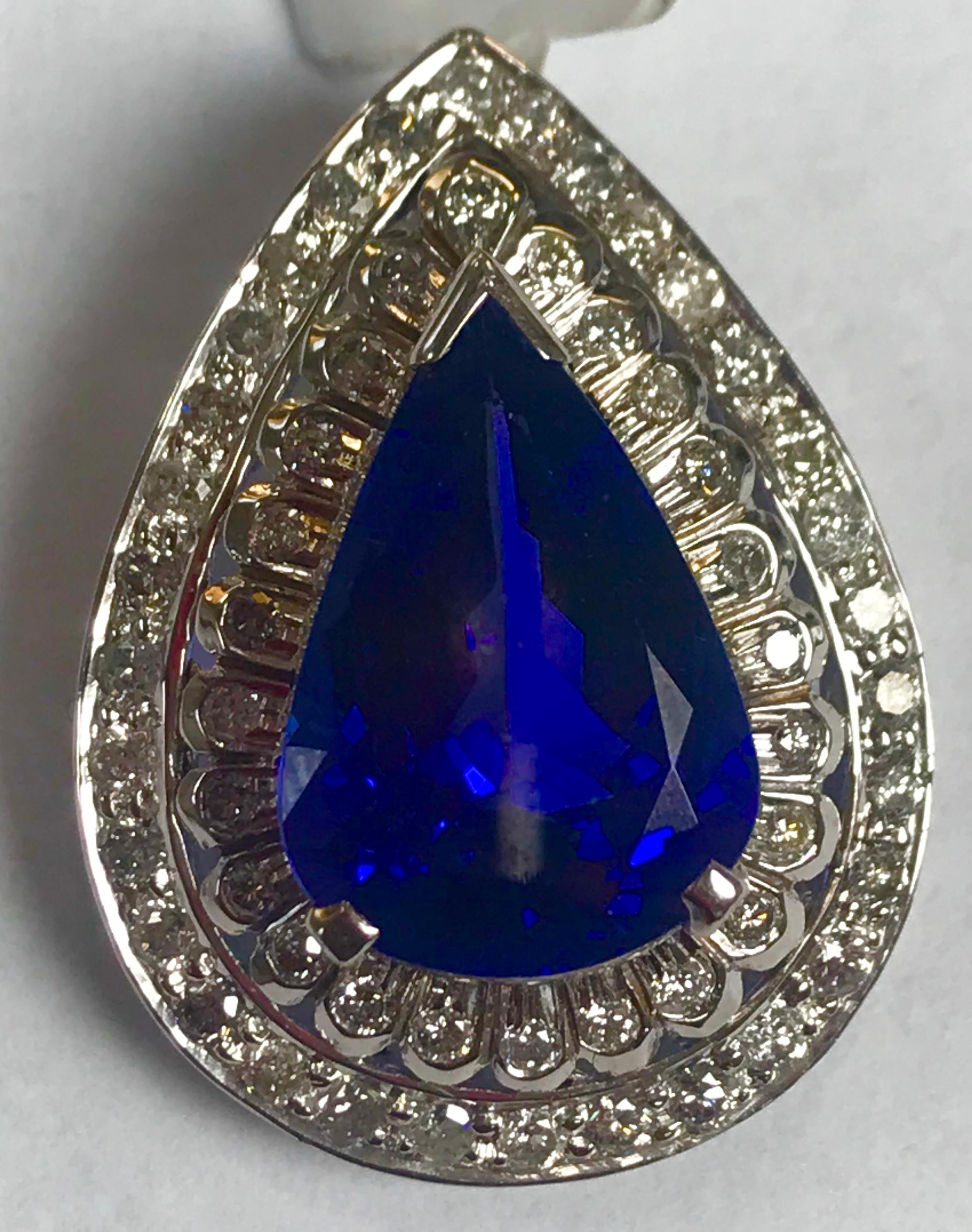 Pear Cut 7 Carat AAA Tanzanite and Diamond Pendant/ Necklace 18 Karat White Gold For Sale