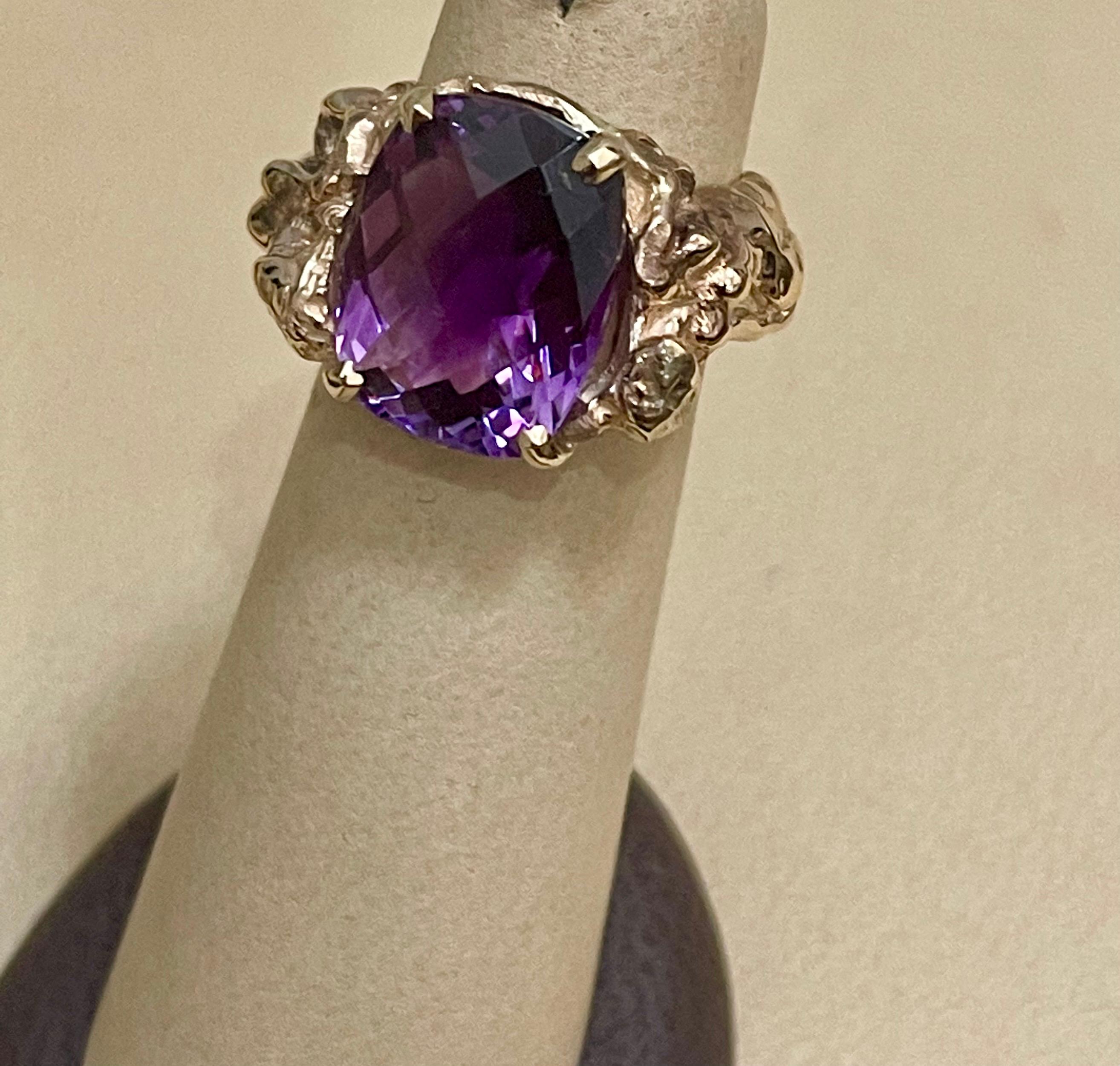 7 Carat Checker Board Amethyst Cocktail Ring in 14 Karat Yellow Gold For Sale 2