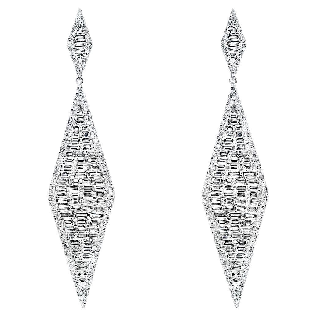 Boucles d'oreilles pendantes en diamant de forme mixte de 7 carats certifié