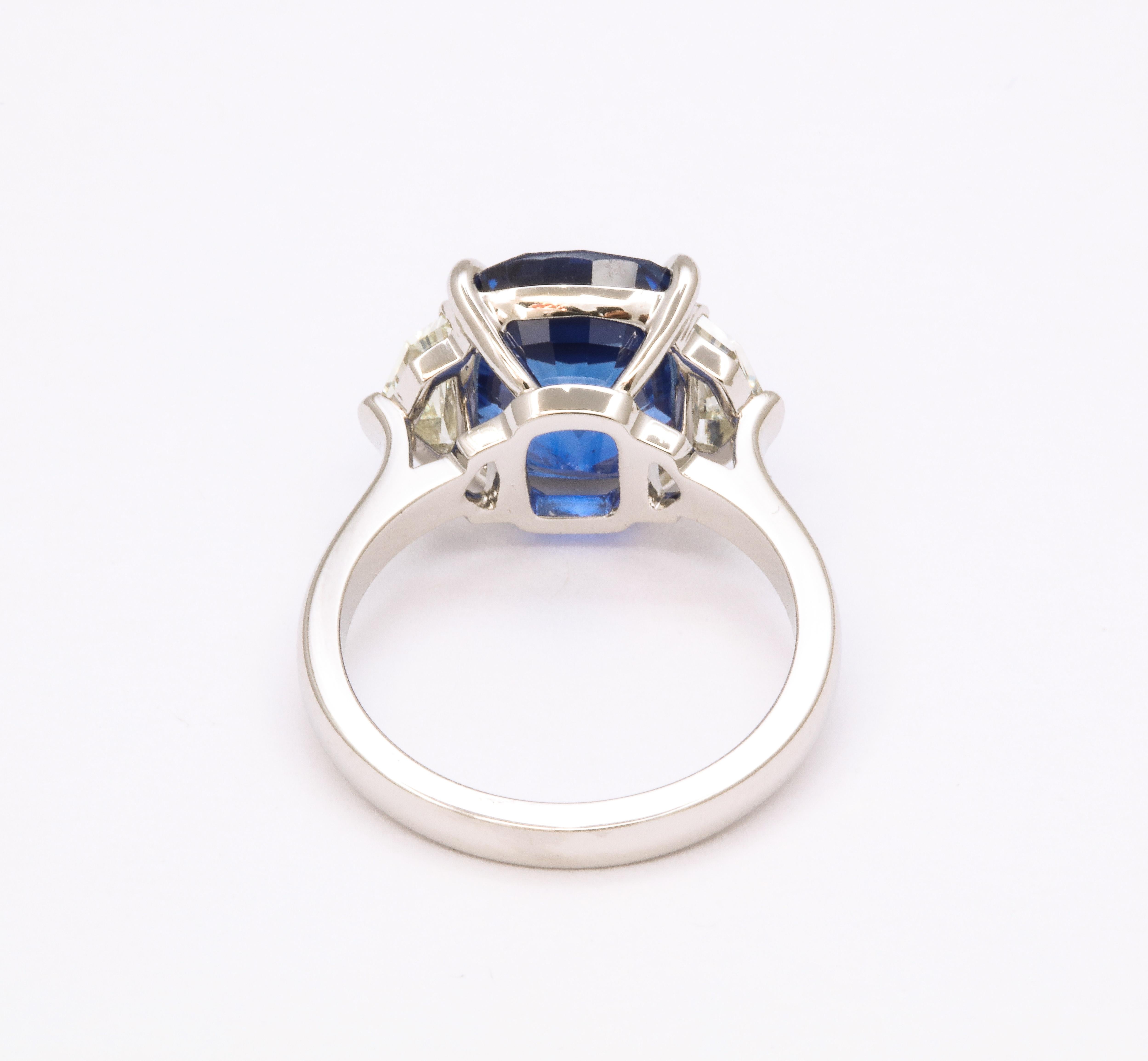 7 Carat Cushion Cut Sapphire and Diamond Ring For Sale 3