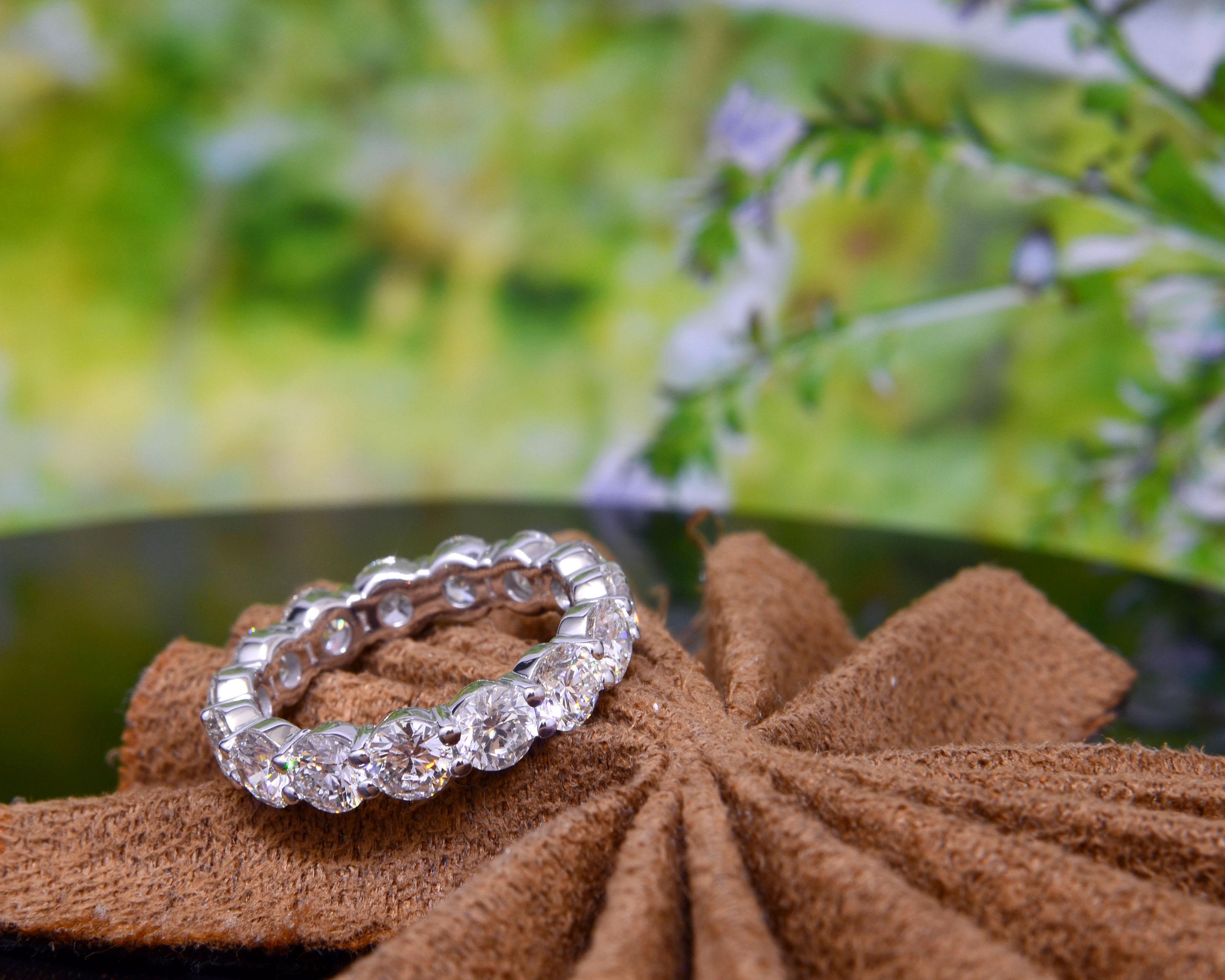This gorgeous 7 Carat round brilliant cut eternity ring is full of luster and will guarantee to make her happy. It has a color grade of G-H and a clarity grade of SI1 which is very clean and shows no inclusions to the naked eye. The size of each