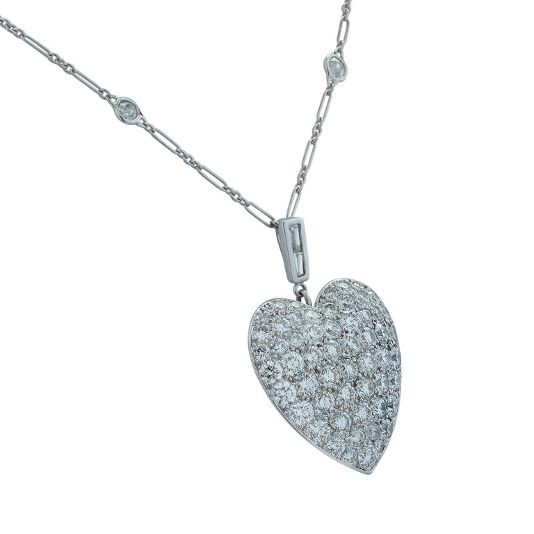 Round Cut 7 Carat Diamond Heart and Diamond Necklace For Sale