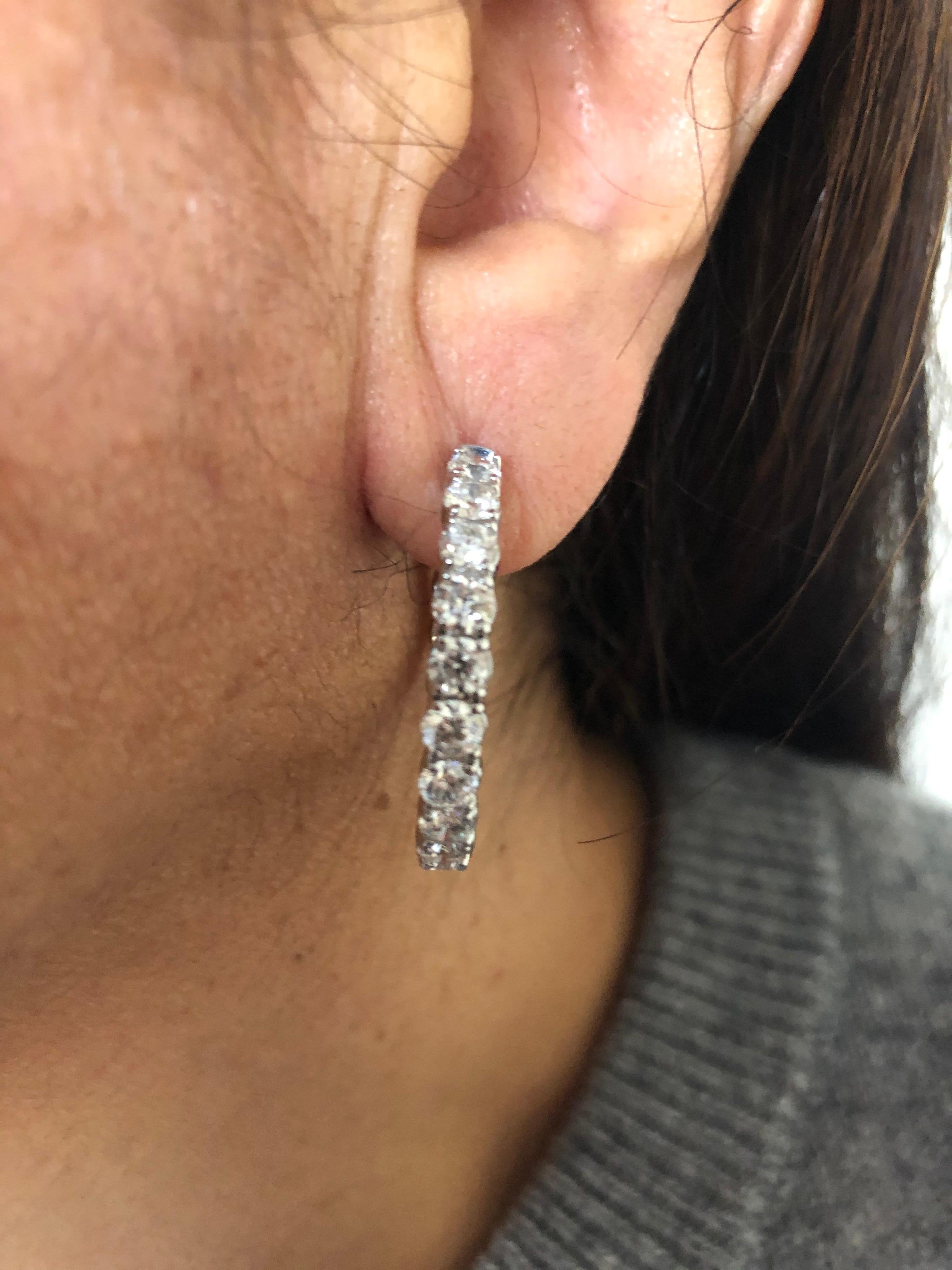 7 Karat Diamant-Creolen-Ohrringe 14 Karat Weiß (Moderne) im Angebot