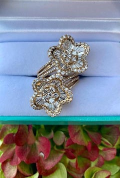 7 Carat Diamond Modern "Toi et Moi" Double Flower Ring in 18 Karat Yellow Gold